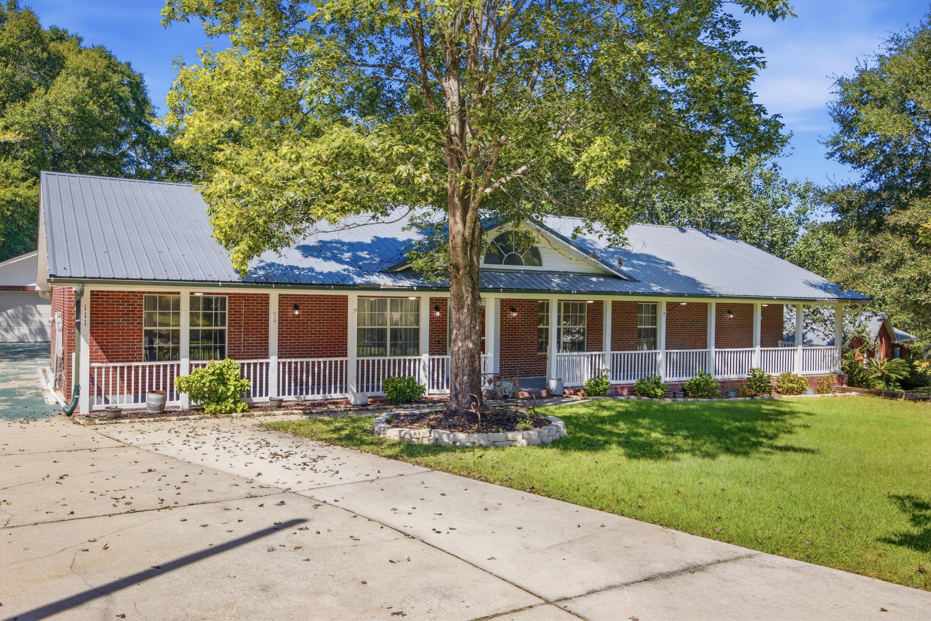 111 Arapaho Trail Crestview FL 32536