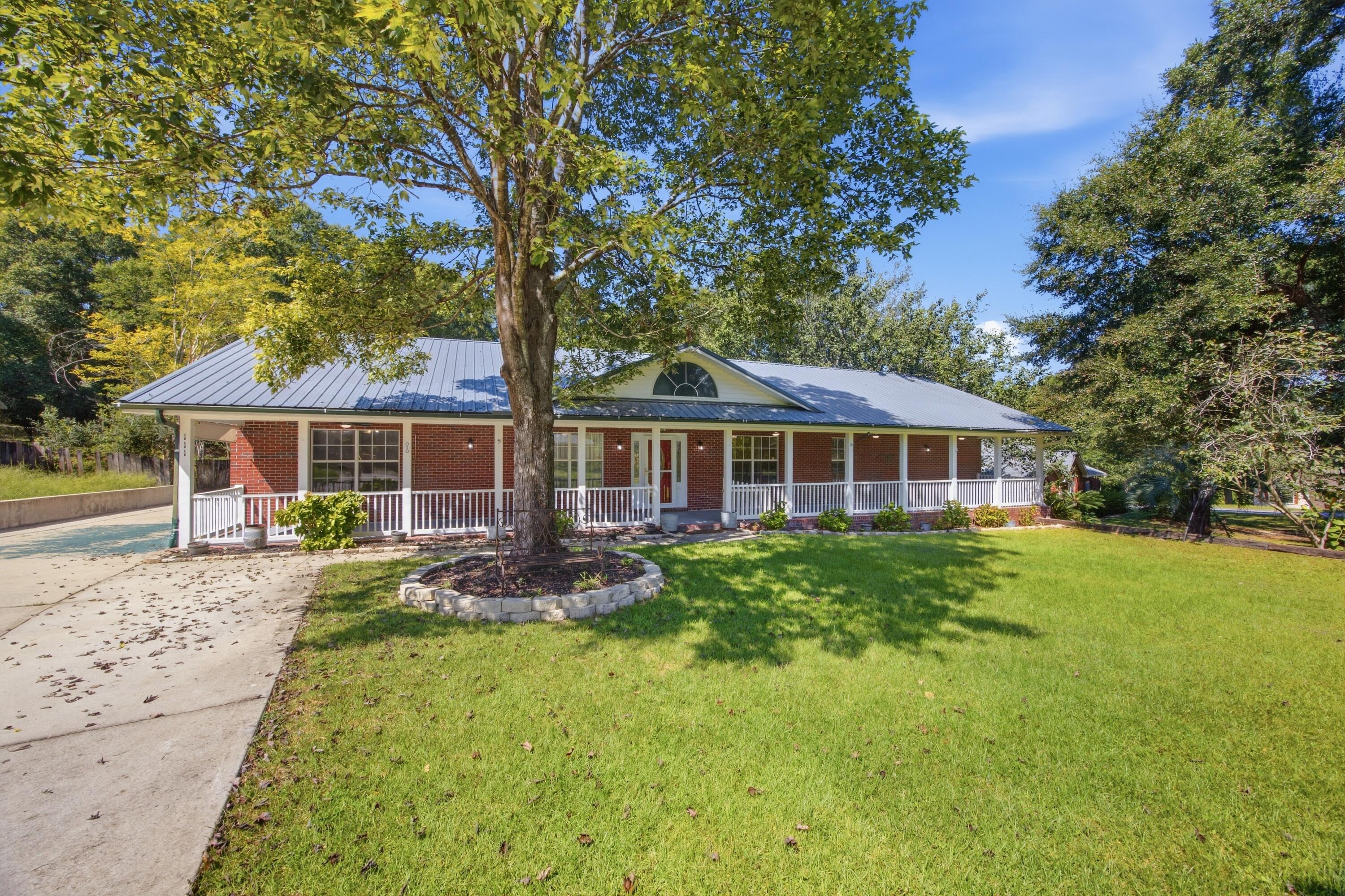 111 Arapaho Trail Crestview FL 32536
