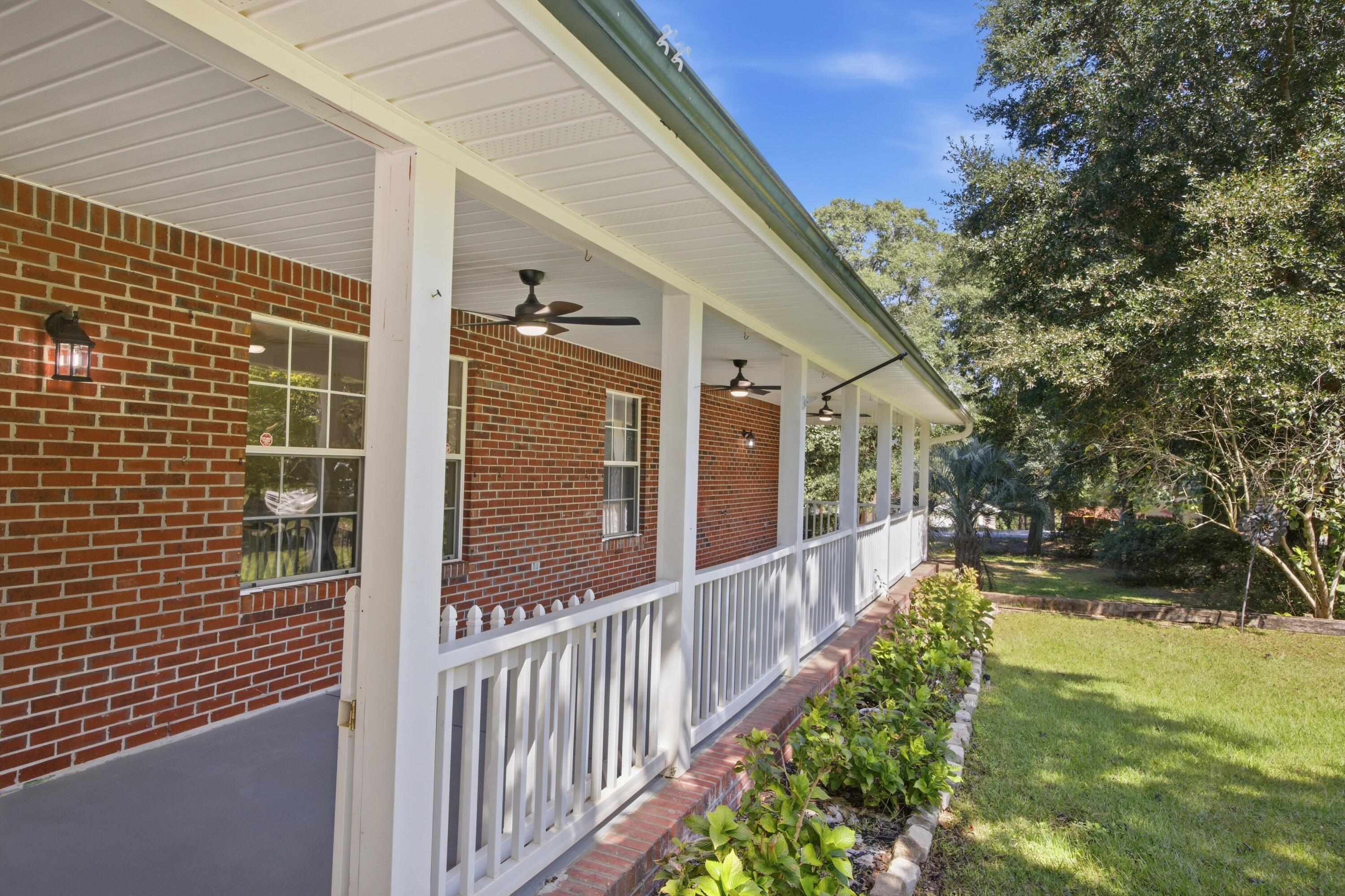 111 Arapaho Trail Crestview FL 32536