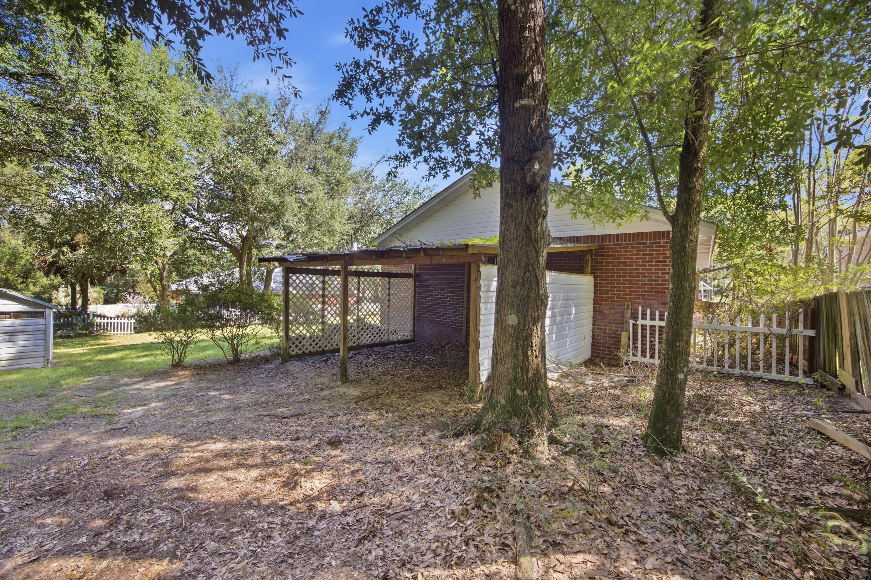 111 Arapaho Trail Crestview FL 32536
