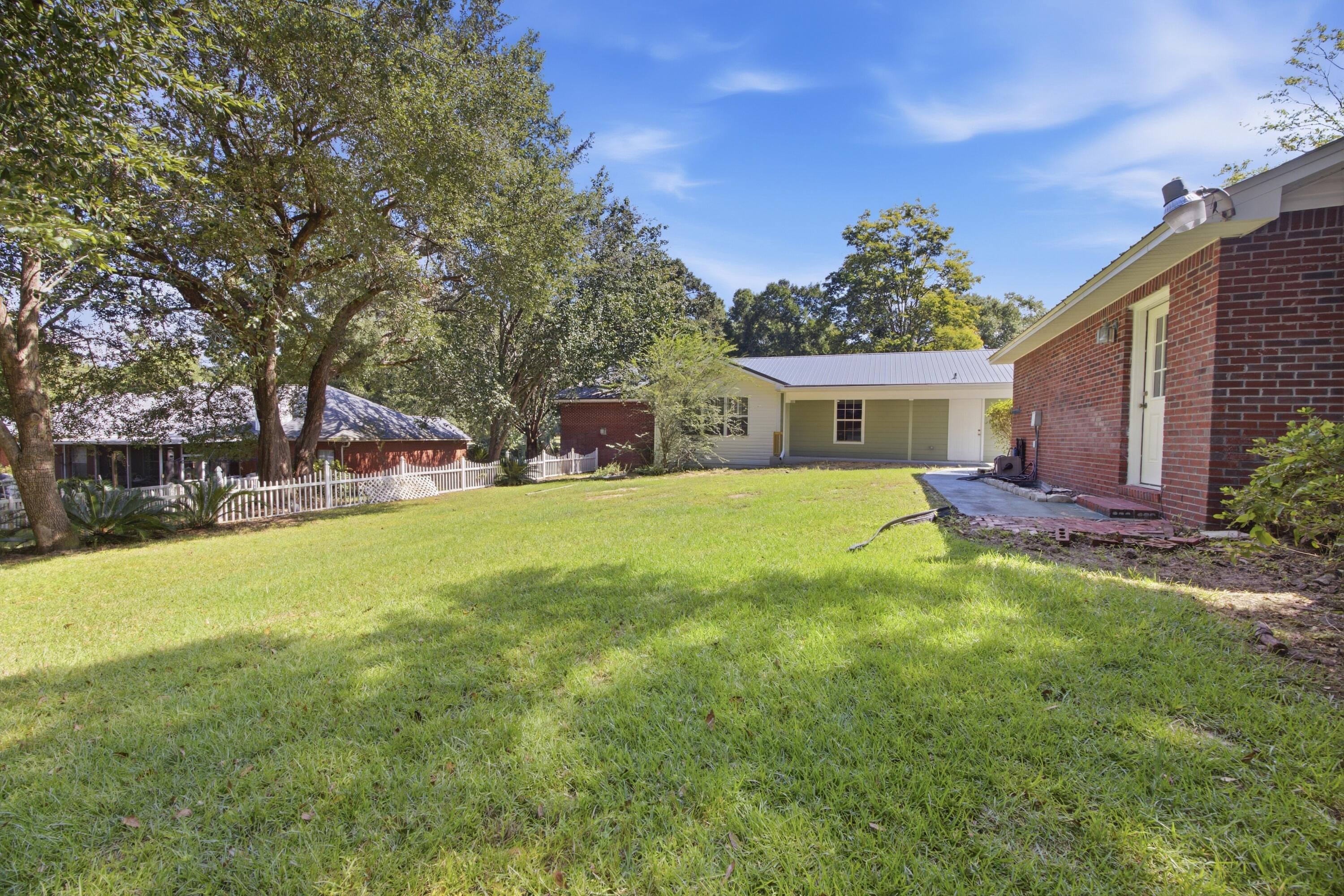 111 Arapaho Trail Crestview FL 32536