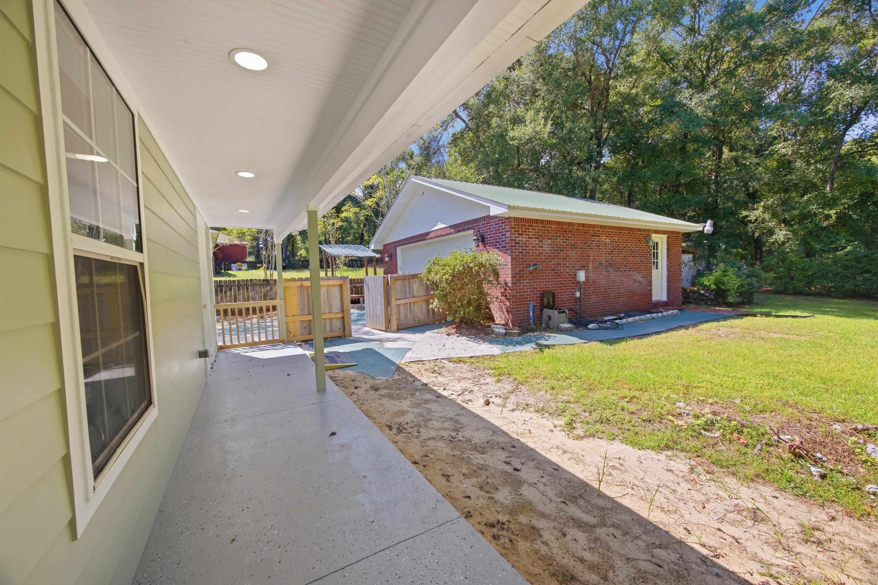 111 Arapaho Trail Crestview FL 32536
