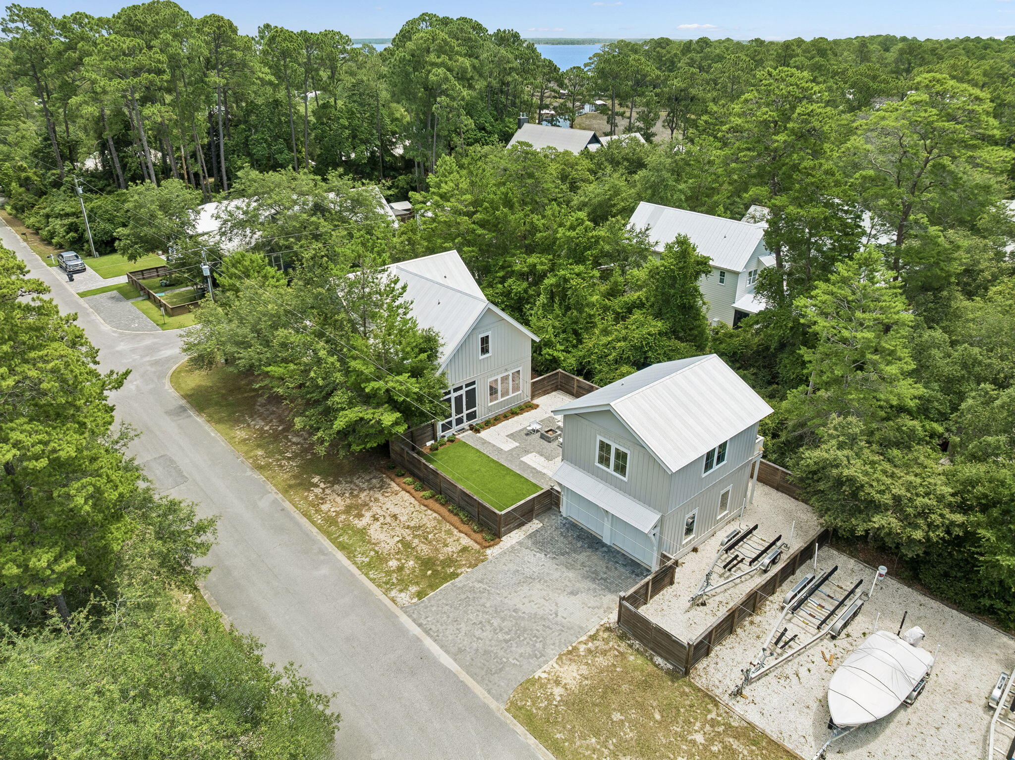 16 Days Lane Point Washington FL 32459