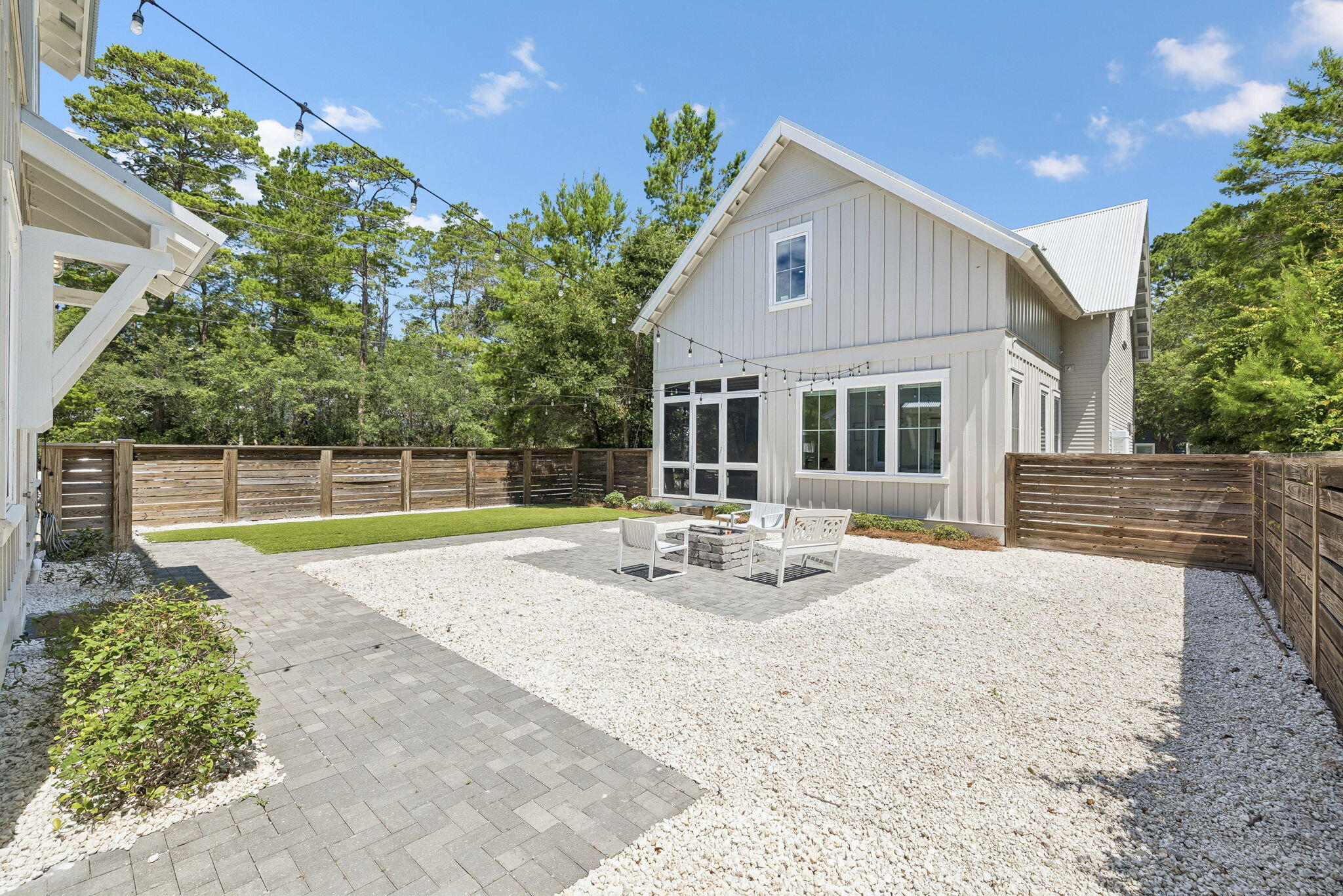 16 Days Lane Point Washington FL 32459