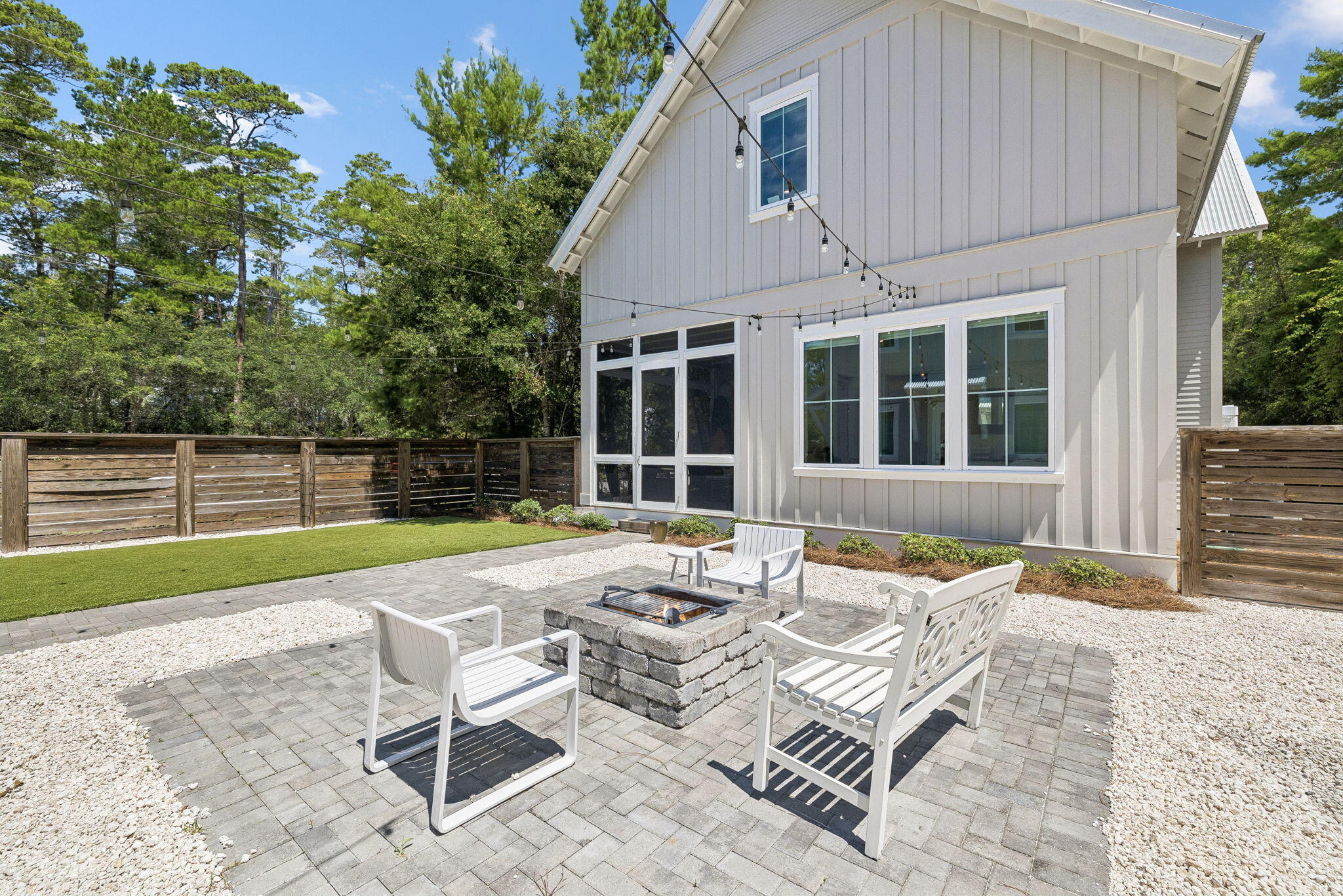 16 Days Lane Point Washington FL 32459