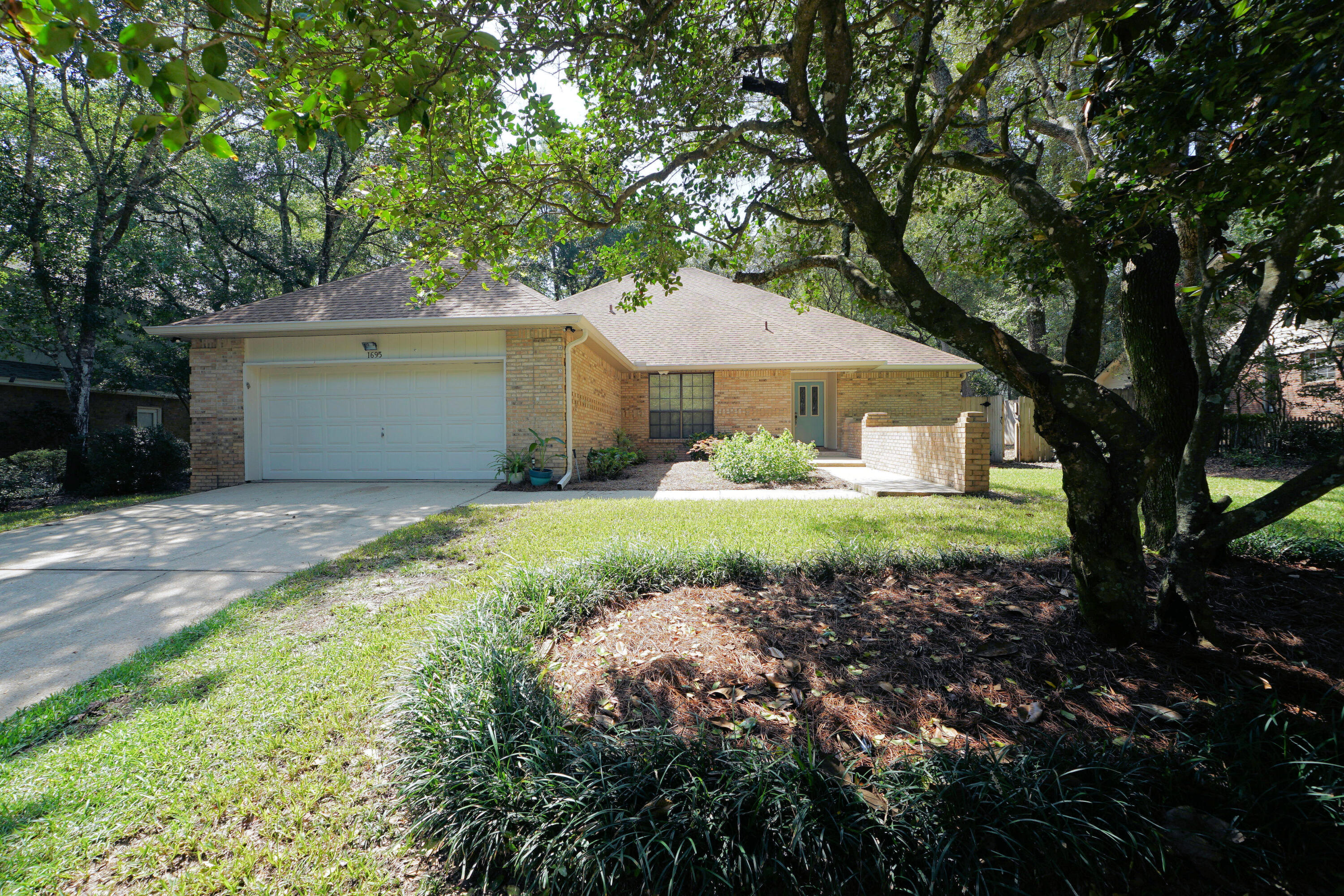 1695 Parkside Circle Niceville FL 32578