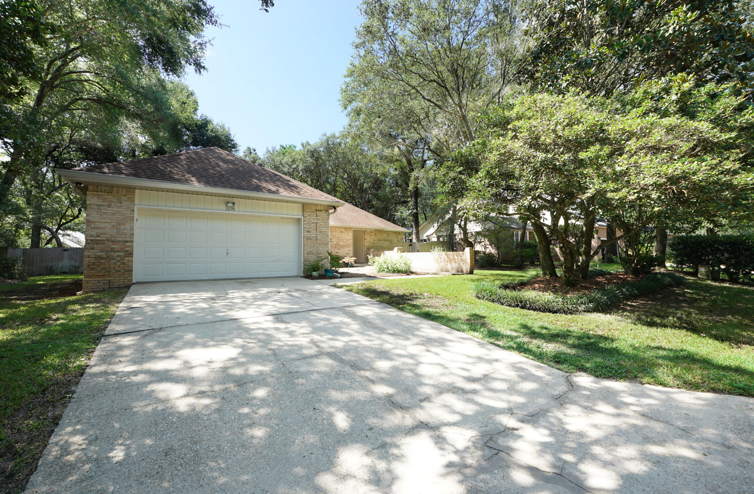 1695 Parkside Circle Niceville FL 32578