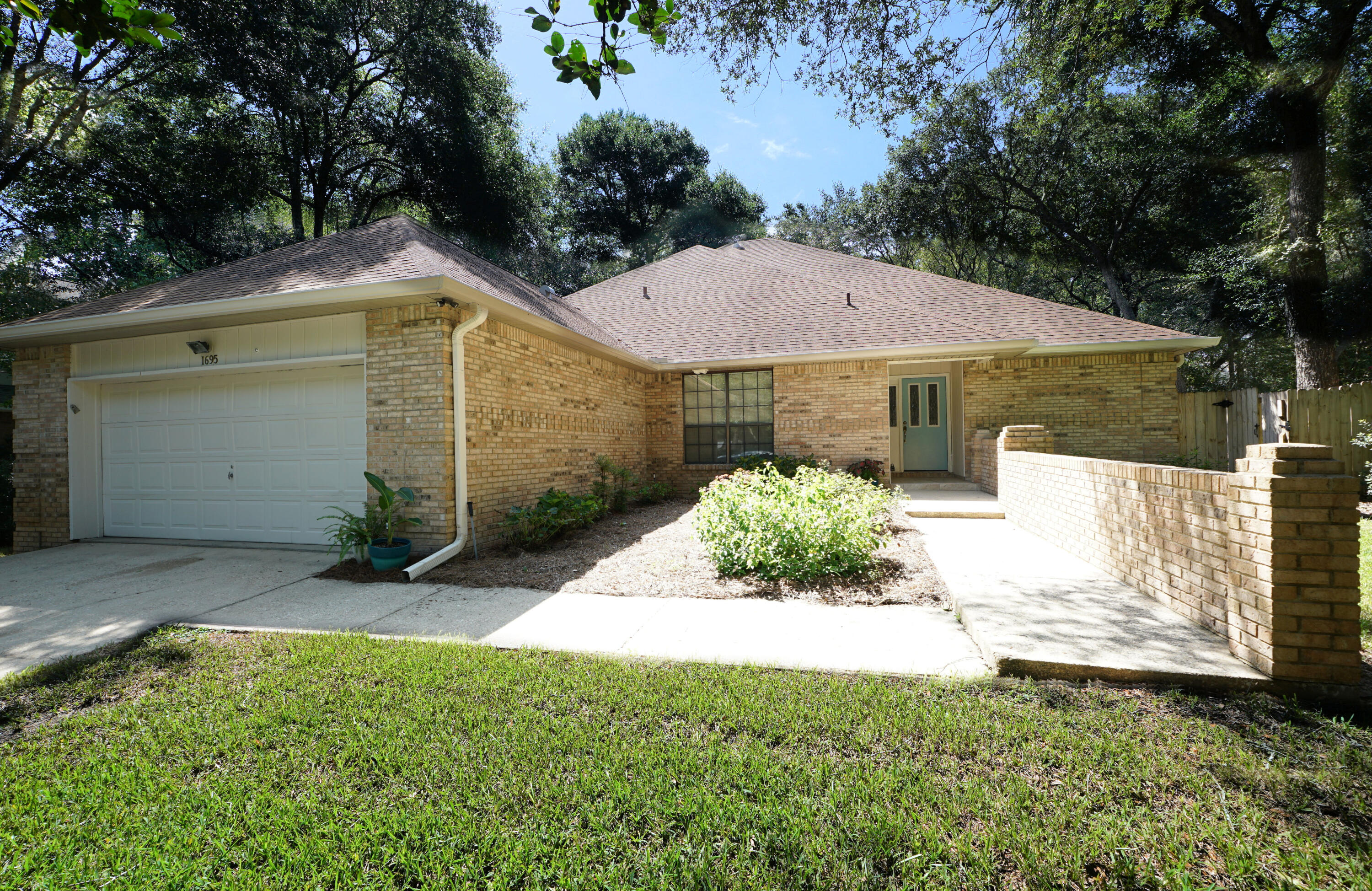 1695 Parkside Circle Niceville FL 32578