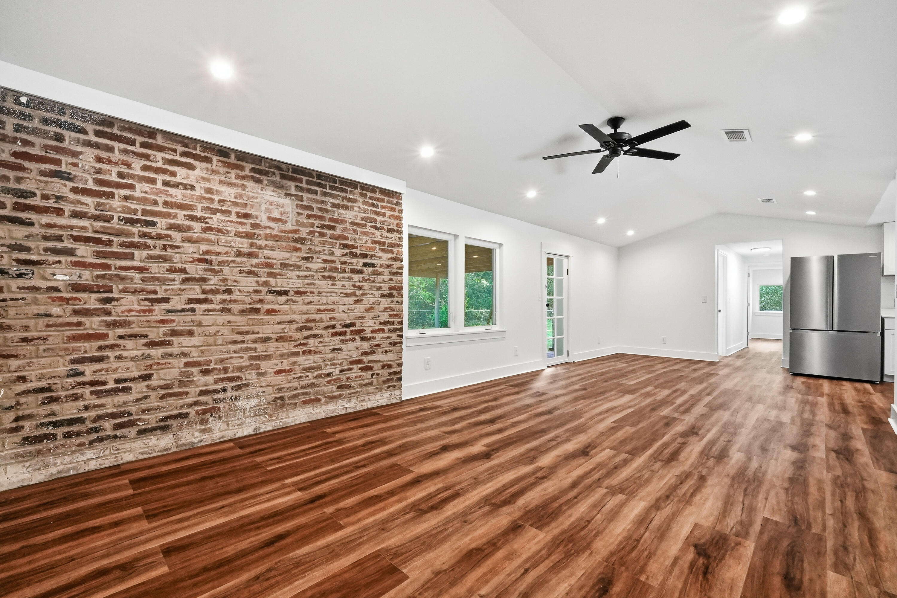 4104 County Highway 1087 Defuniak Springs FL 32433