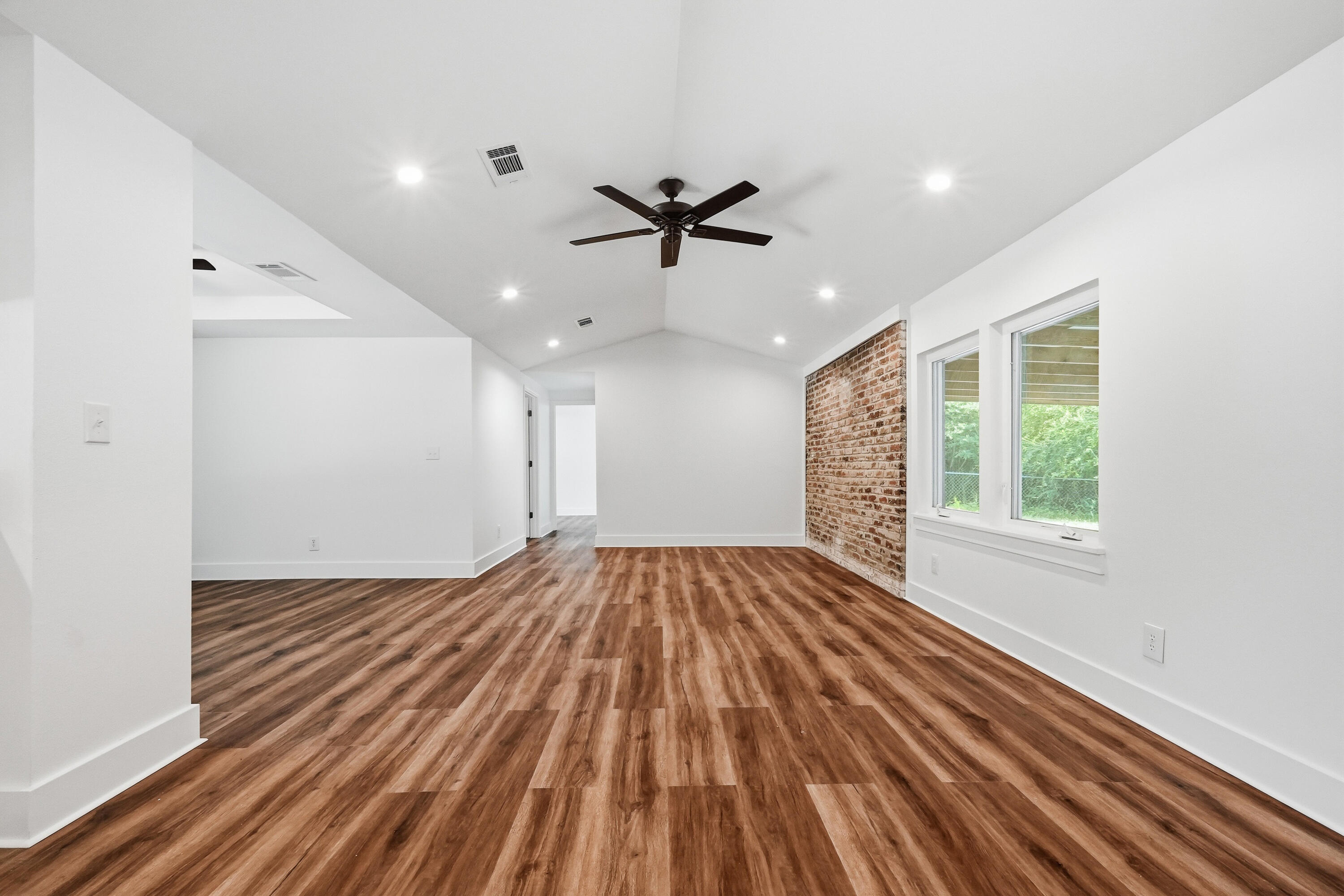 4104 County Highway 1087 Defuniak Springs FL 32433