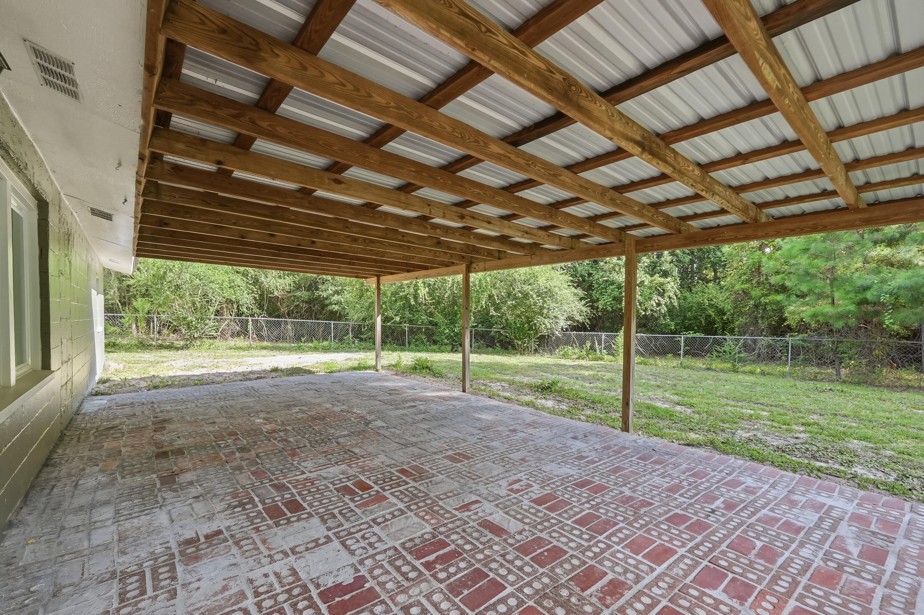 4104 County Highway 1087 Defuniak Springs FL 32433