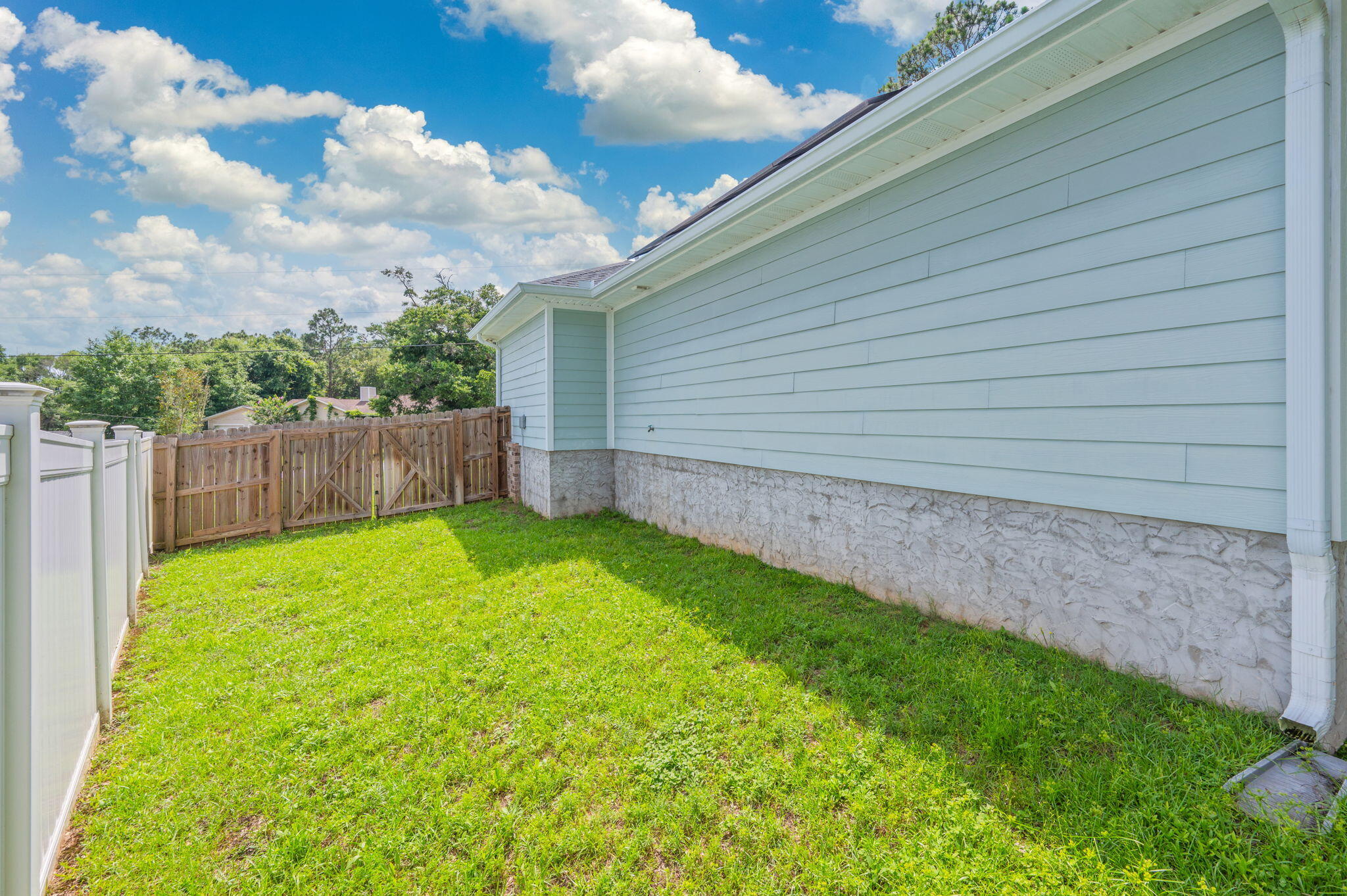 2025 N Pearl Street Crestview FL 32536