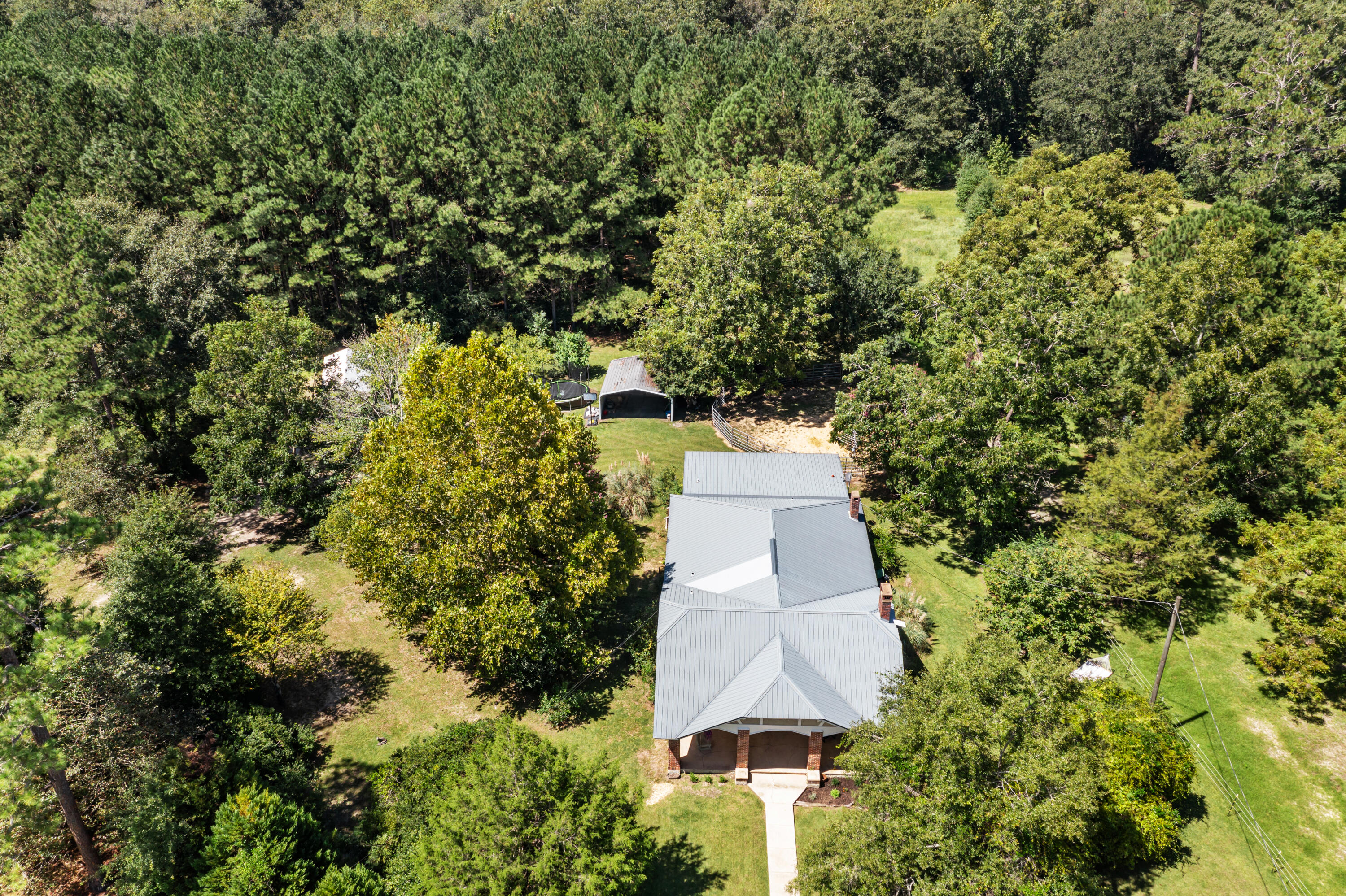 8168 N Highway 85 Laurel Hill FL 32567