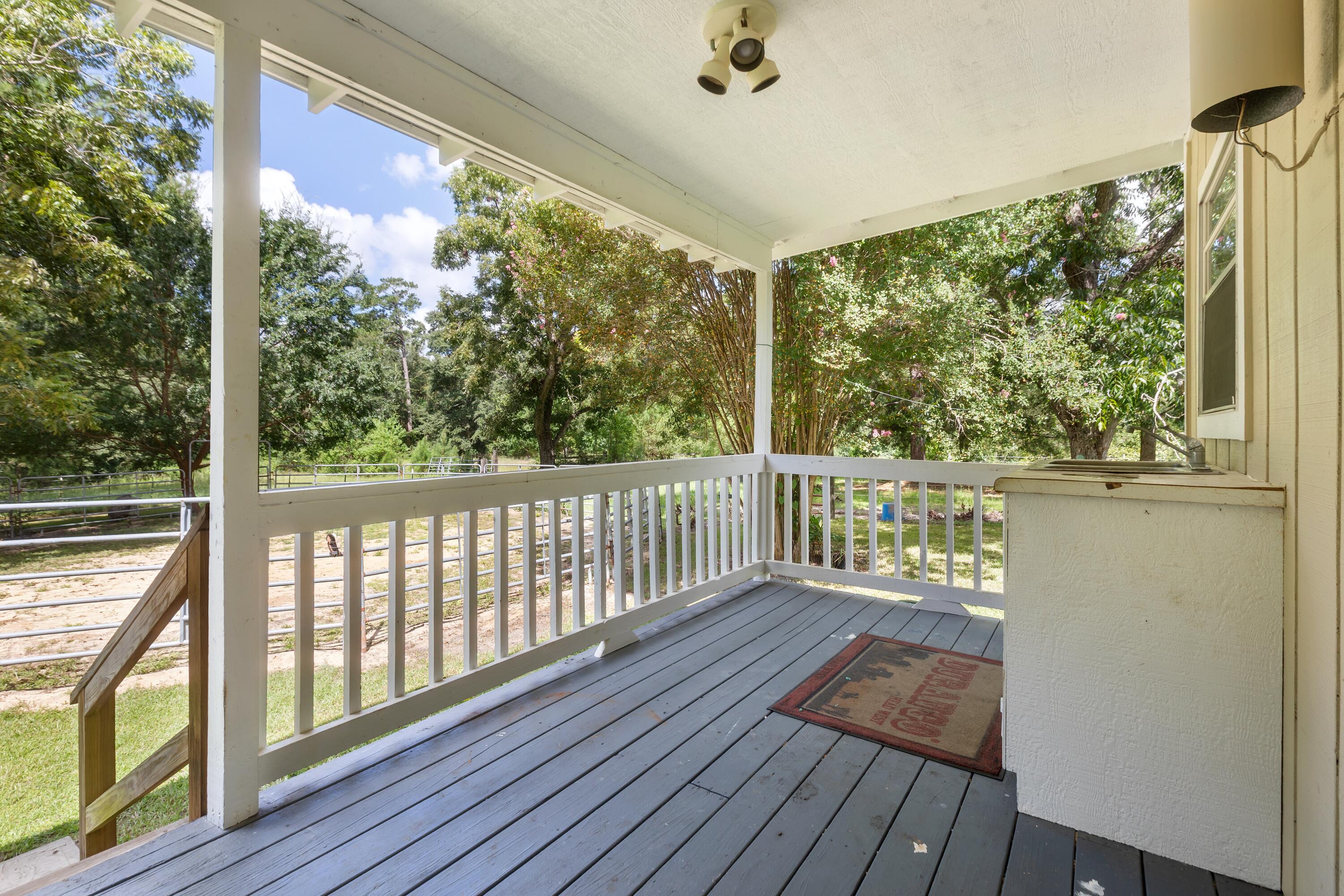 8168 N Highway 85 Laurel Hill FL 32567