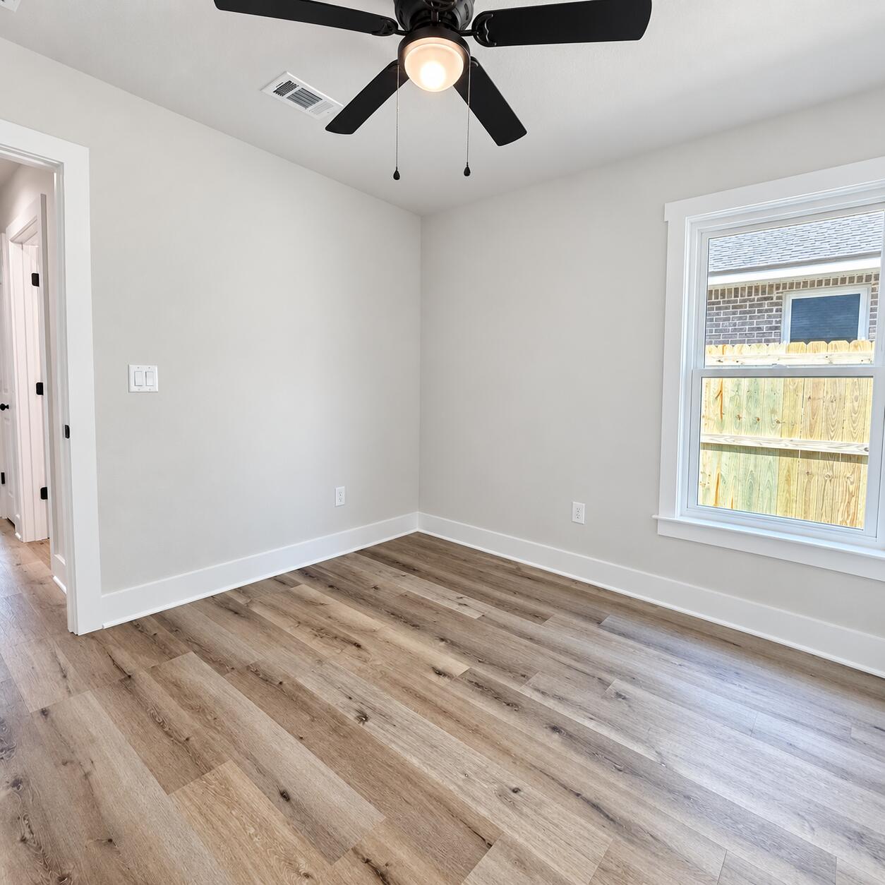 880 E Walnut Avenue Crestview FL 32539