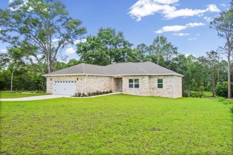 699 Pinewood Drive DeFuniak Springs FL 32433