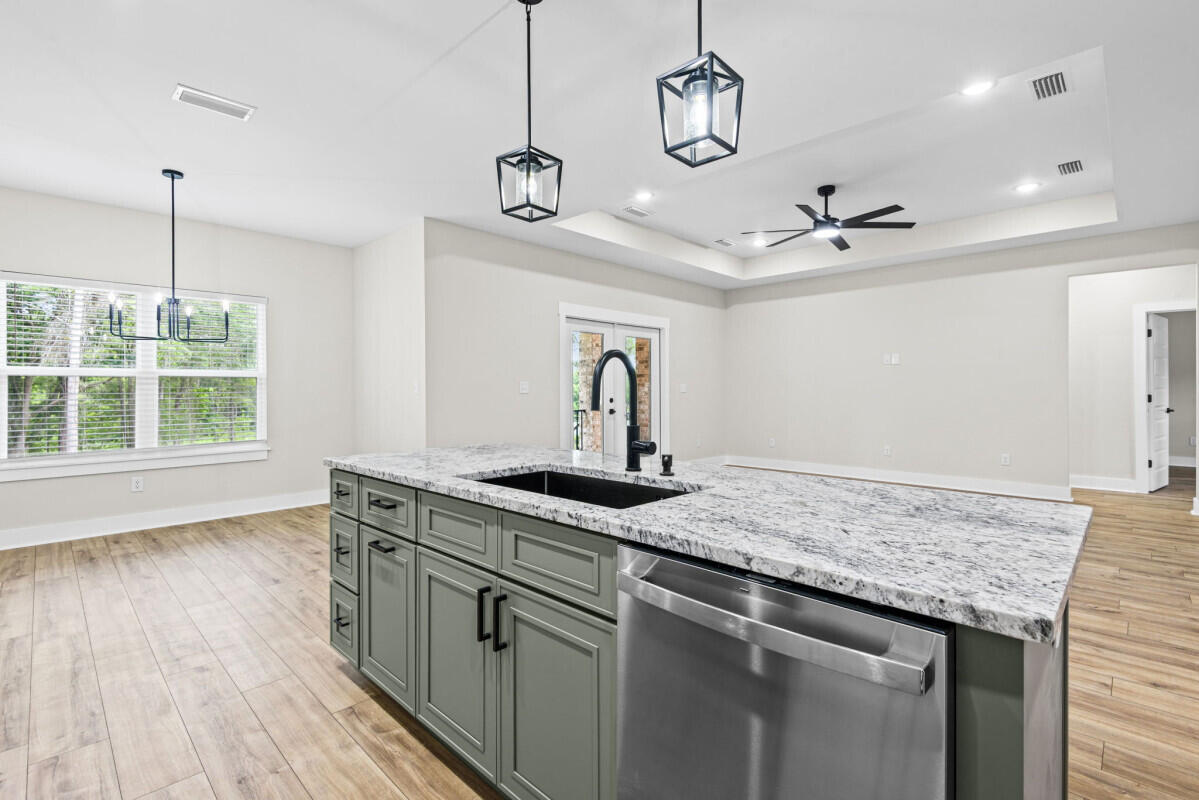 699 Pinewood Drive Defuniak Springs FL 32433
