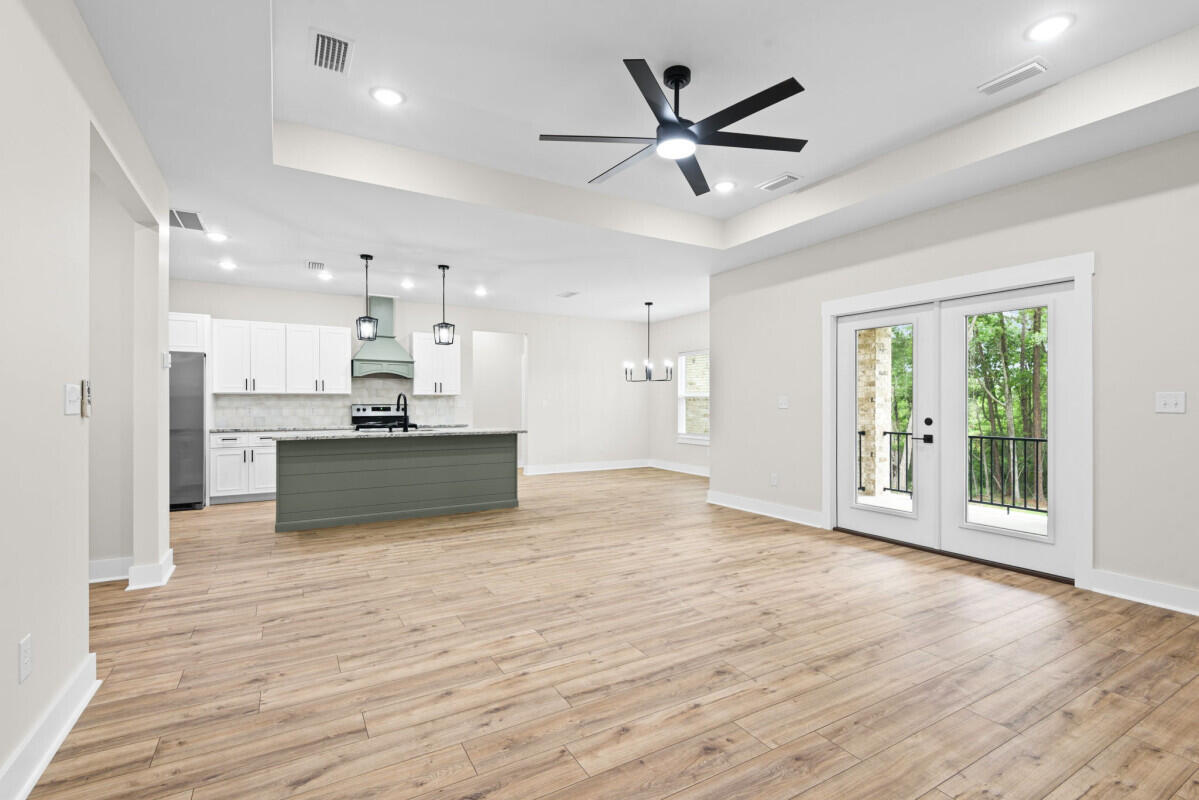 699 Pinewood Drive Defuniak Springs FL 32433