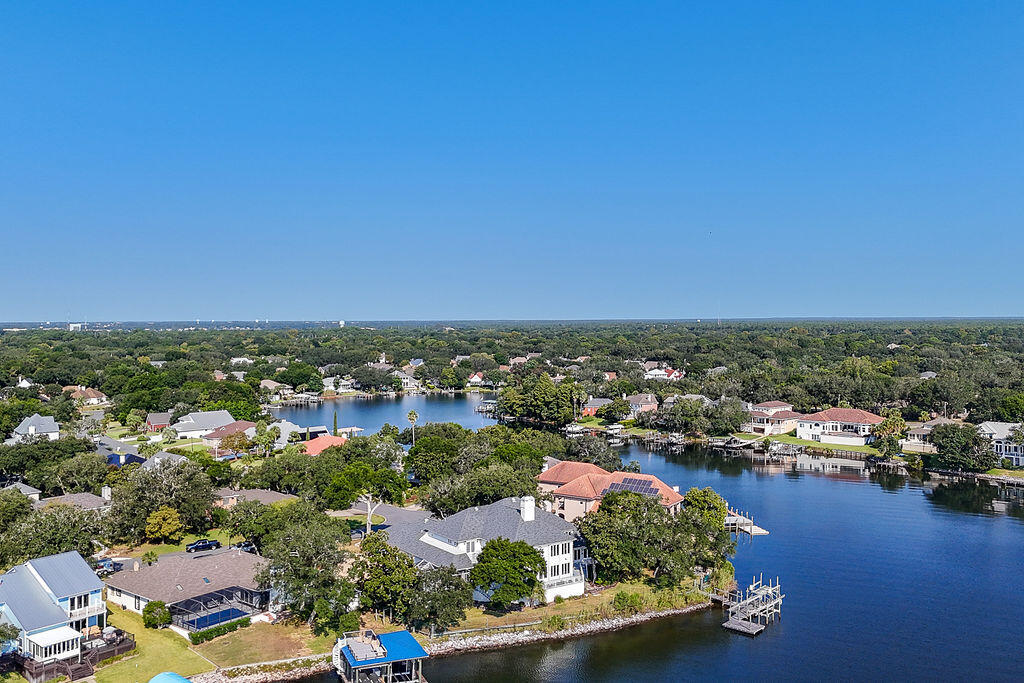 777 Boulevard Of The Champions Shalimar FL 32579