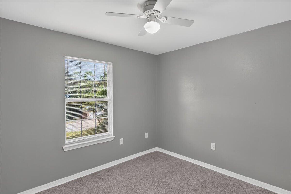 326 Lakeview Drive Crestview FL 32536