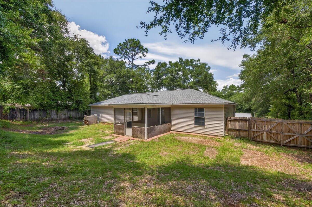 326 Lakeview Drive Crestview FL 32536