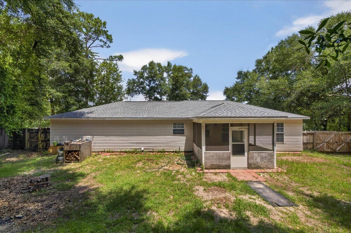 326 Lakeview Drive Crestview FL 32536