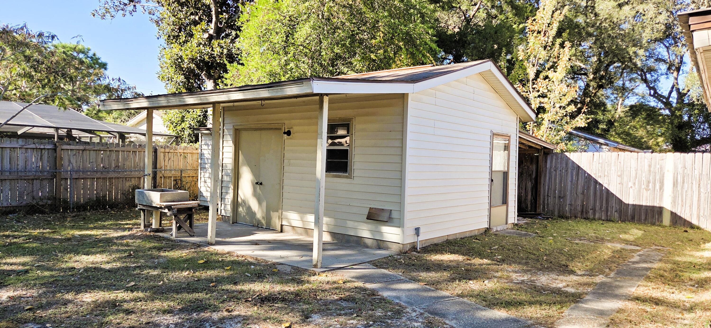 1008 S Palm Boulevard Niceville FL 32578