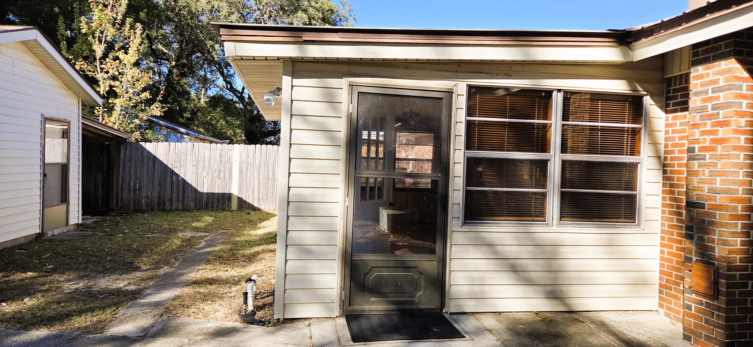 1008 S Palm Boulevard Niceville FL 32578