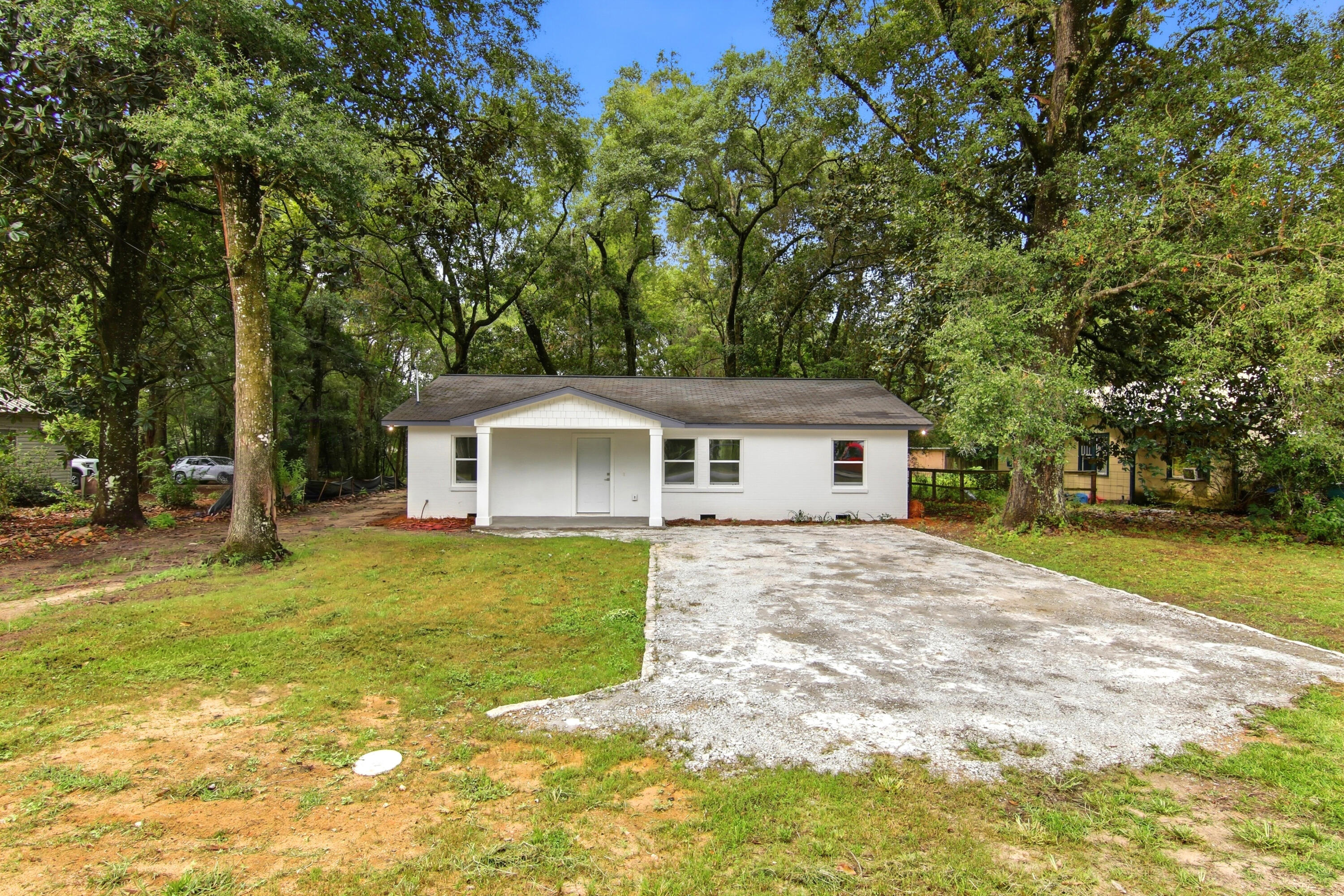 101 W Live Oak Avenue Defuniak Springs FL 32435