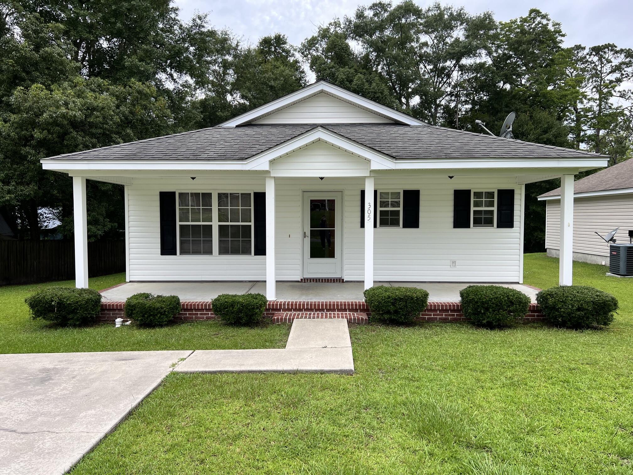 305 N Rangeline Street Bonifay FL 32425