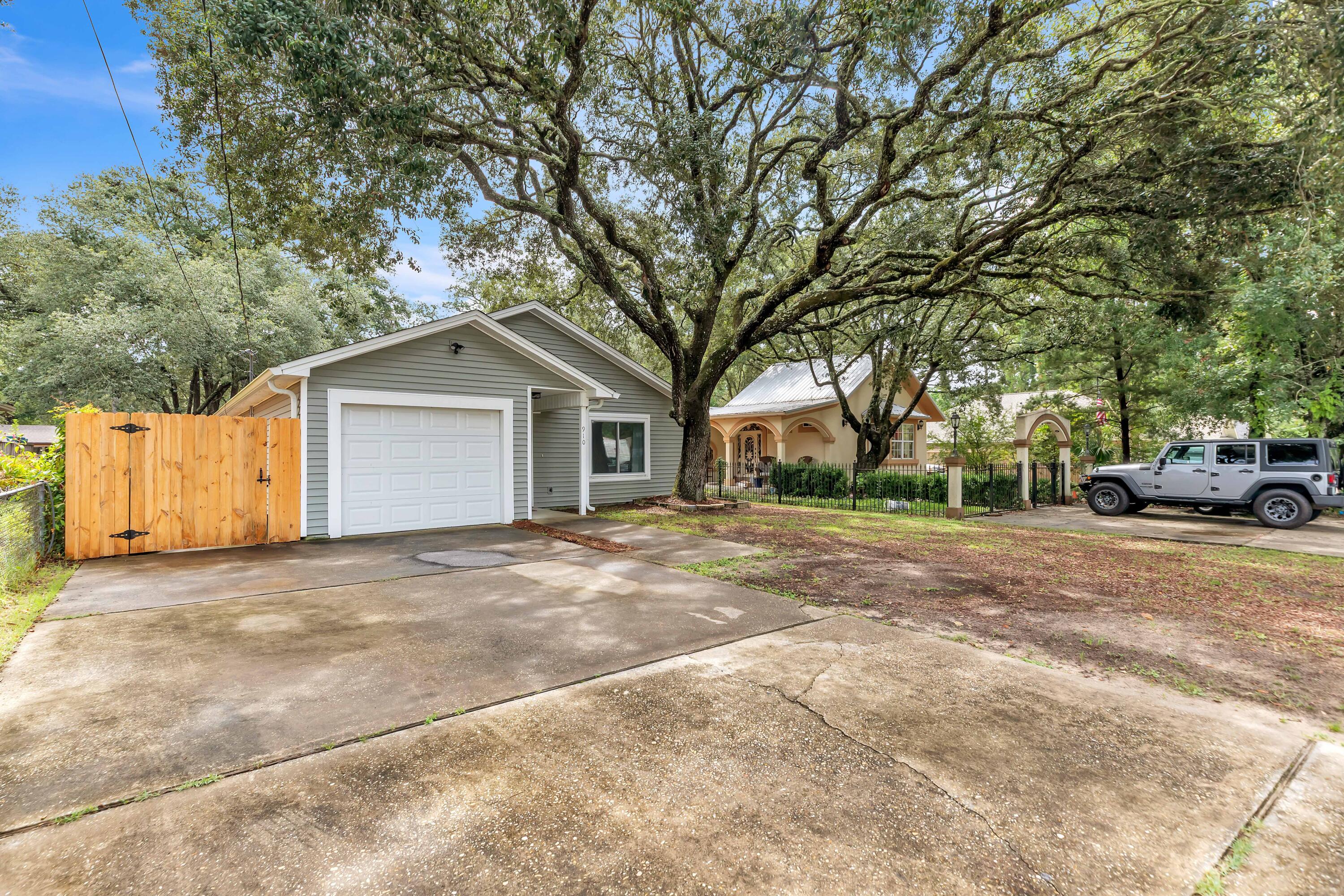 910 Linden Avenue Niceville FL 32578