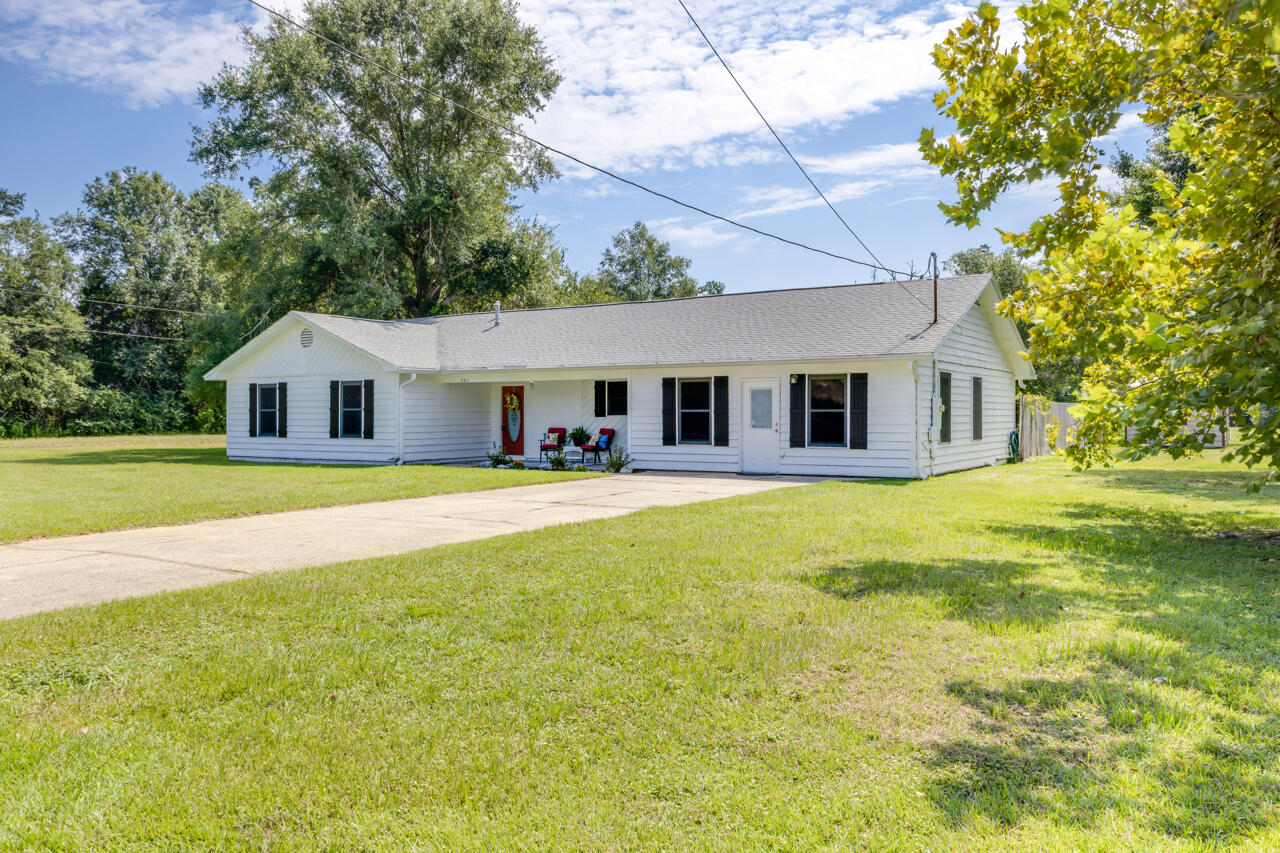 5811 Monroe Street Baker FL 32531