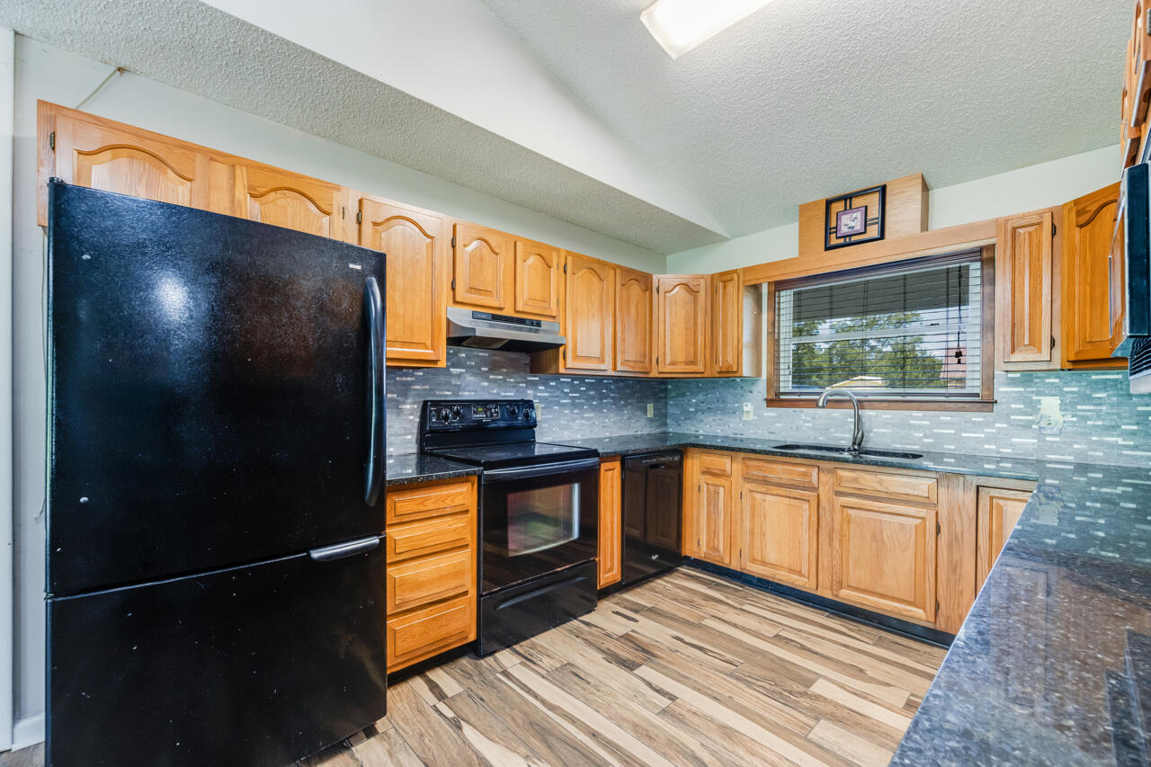 5811 Monroe Street Baker FL 32531