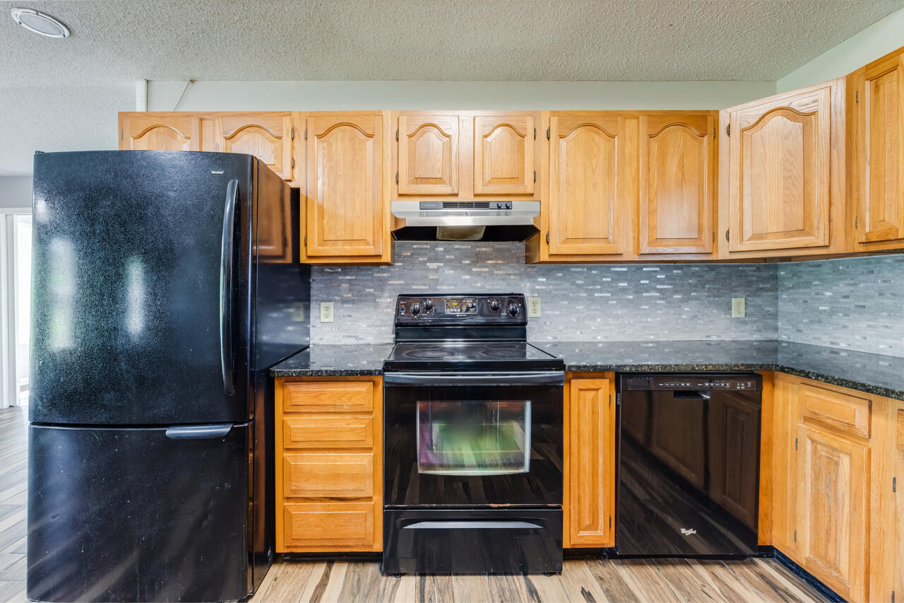 5811 Monroe Street Baker FL 32531