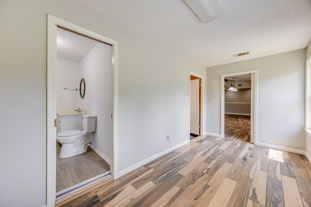 5811 Monroe Street Baker FL 32531