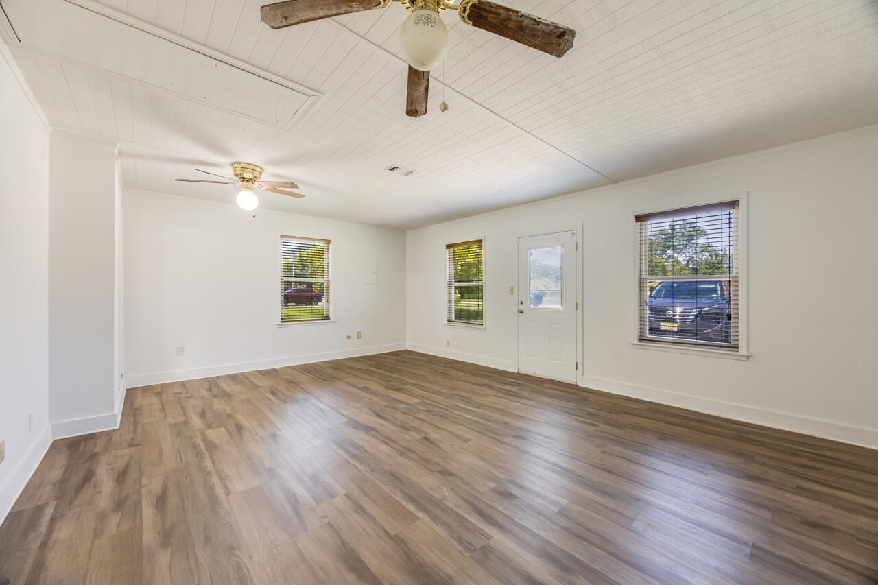 5811 Monroe Street Baker FL 32531