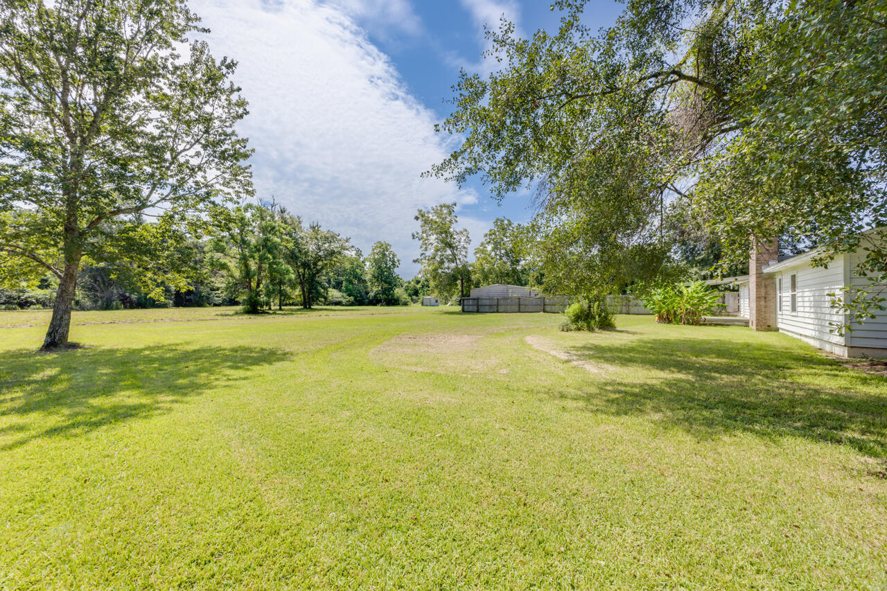 5811 Monroe Street Baker FL 32531