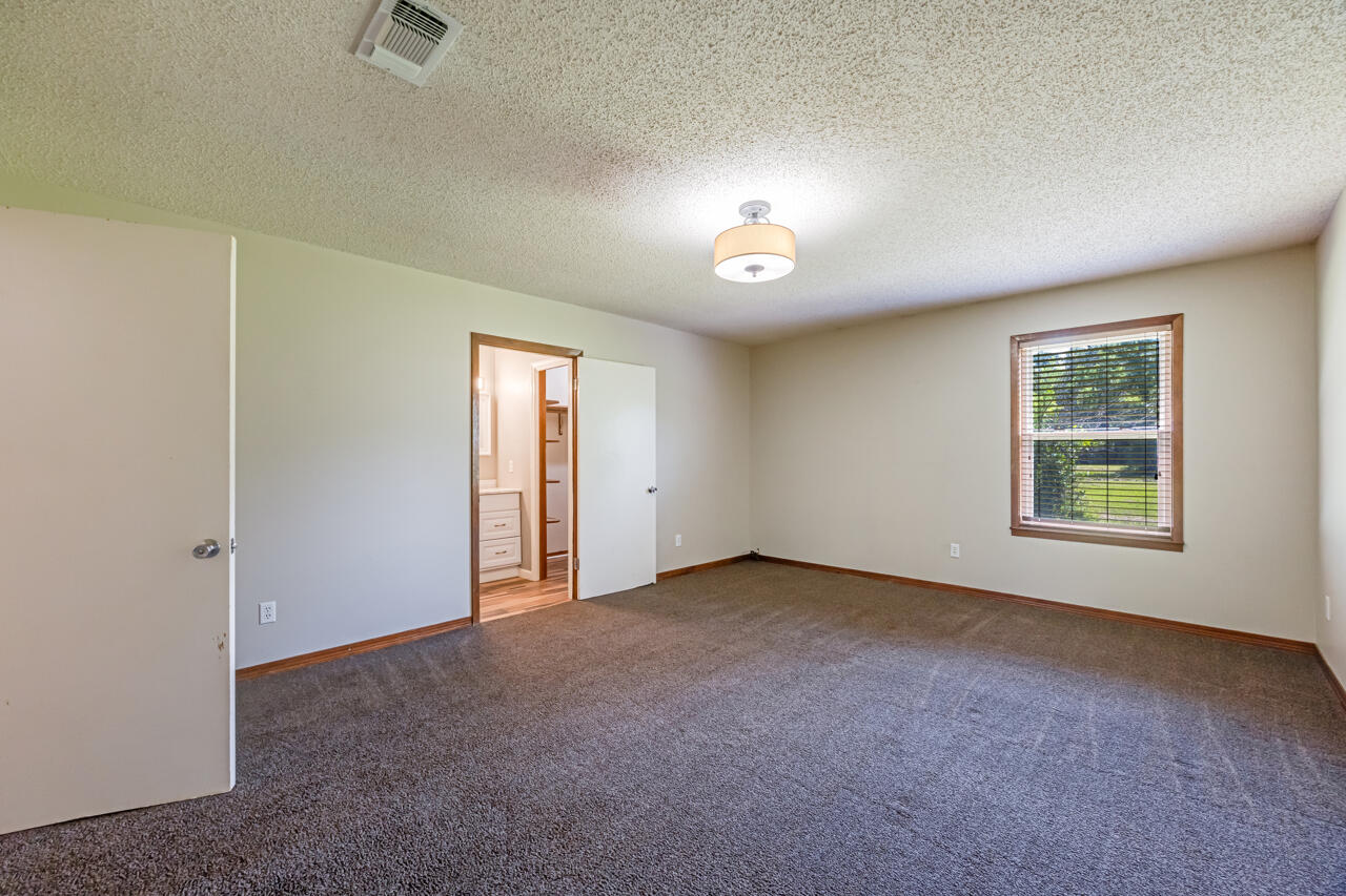 5811 Monroe Street Baker FL 32531