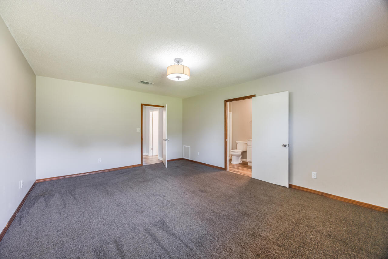 5811 Monroe Street Baker FL 32531
