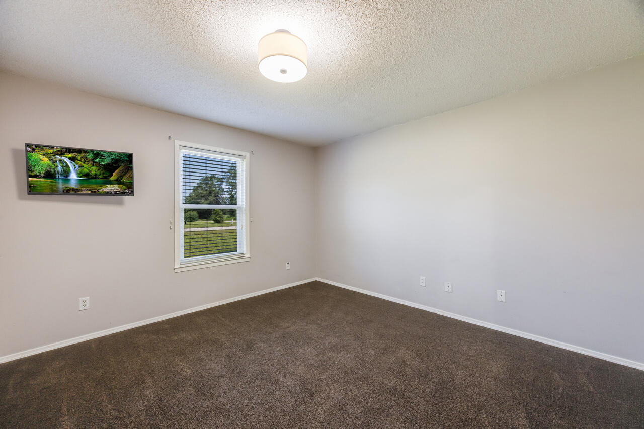 5811 Monroe Street Baker FL 32531