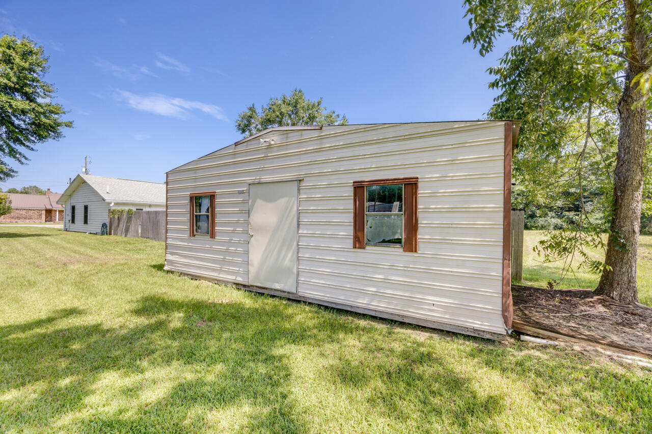 5811 Monroe Street Baker FL 32531