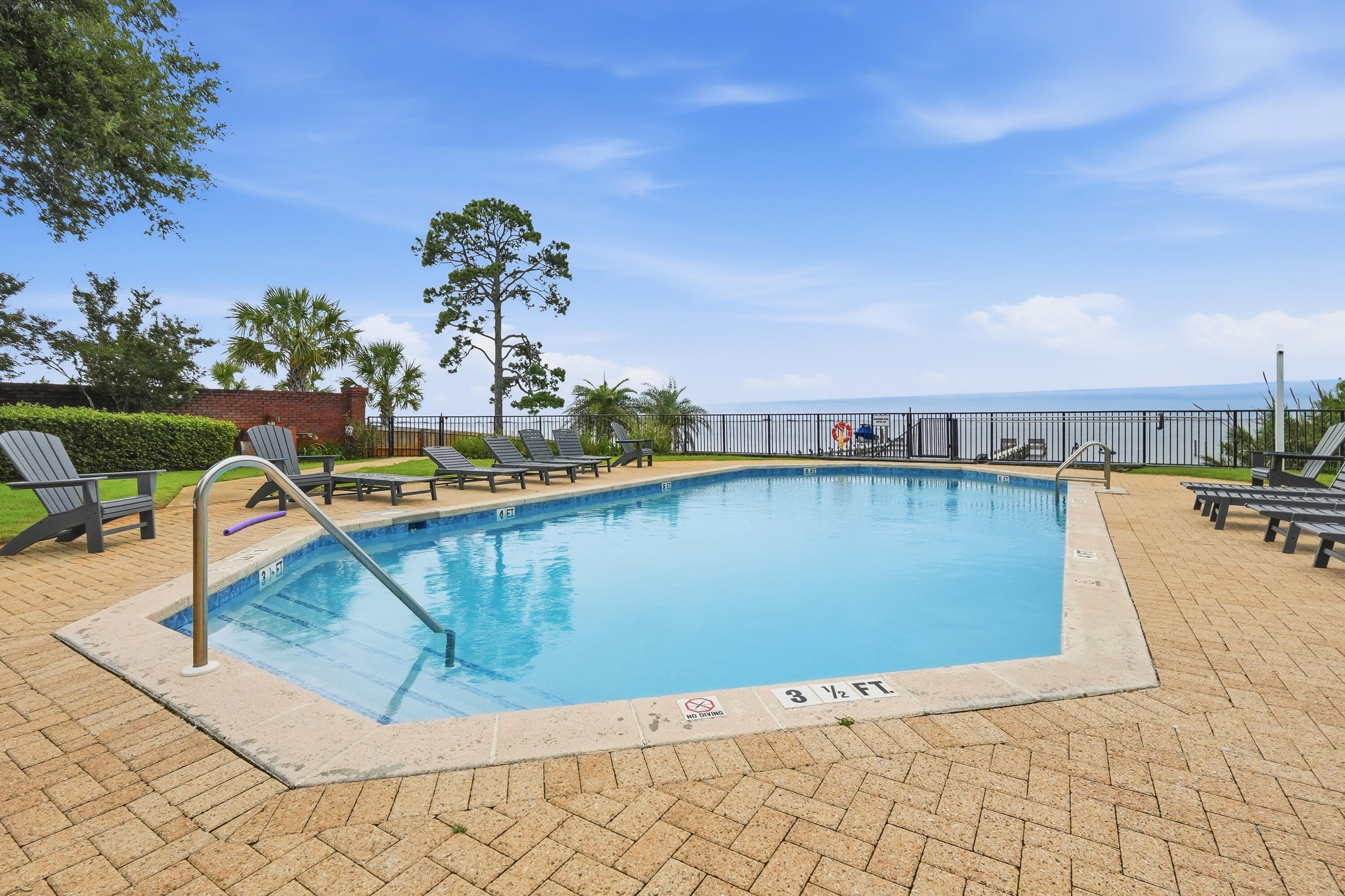 2005 Tampa Boulevard Navarre FL 32566
