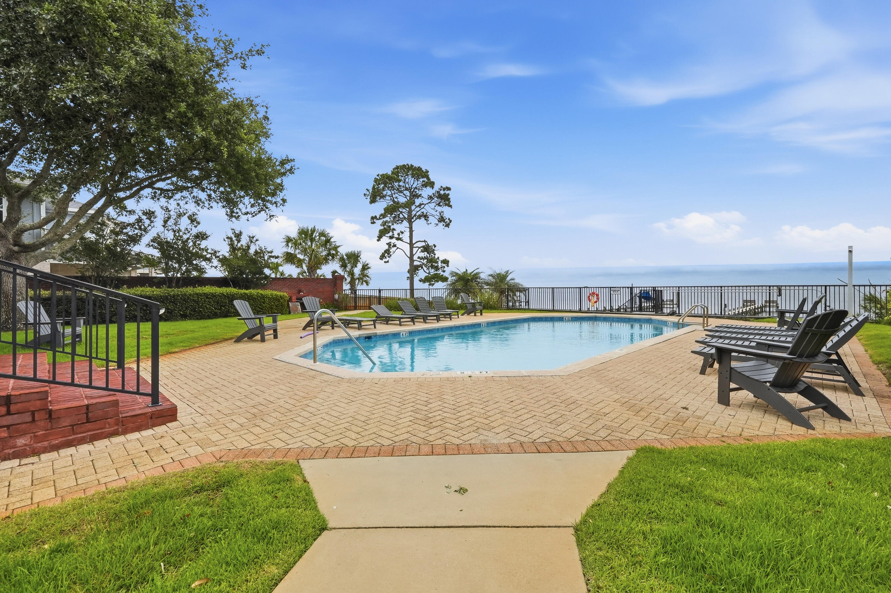 2005 Tampa Boulevard Navarre FL 32566