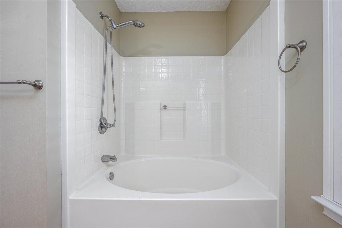 2708 Apple Blossom Court Shalimar FL 32579