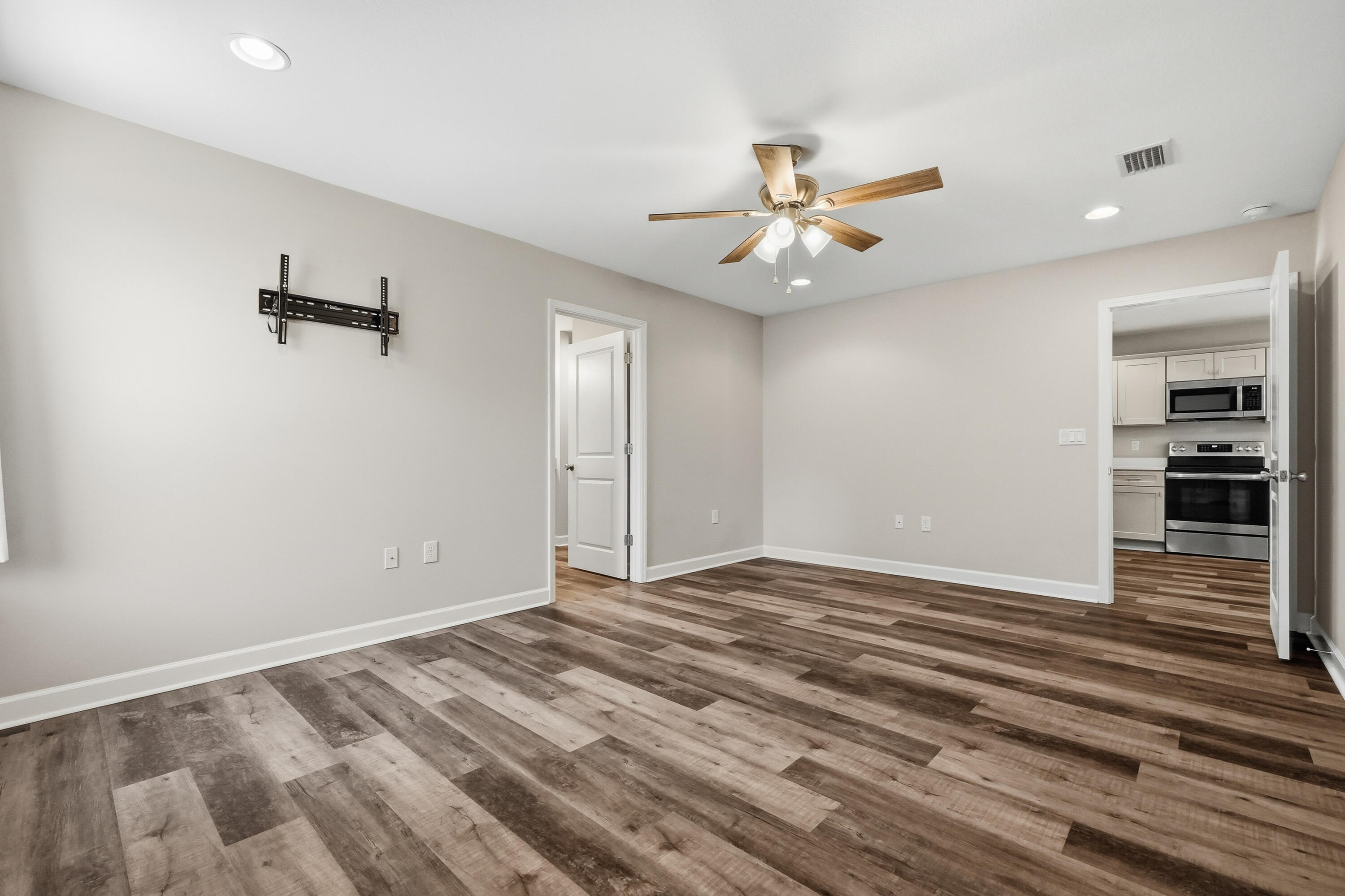 5159 Lake Drive Crestview FL 32539