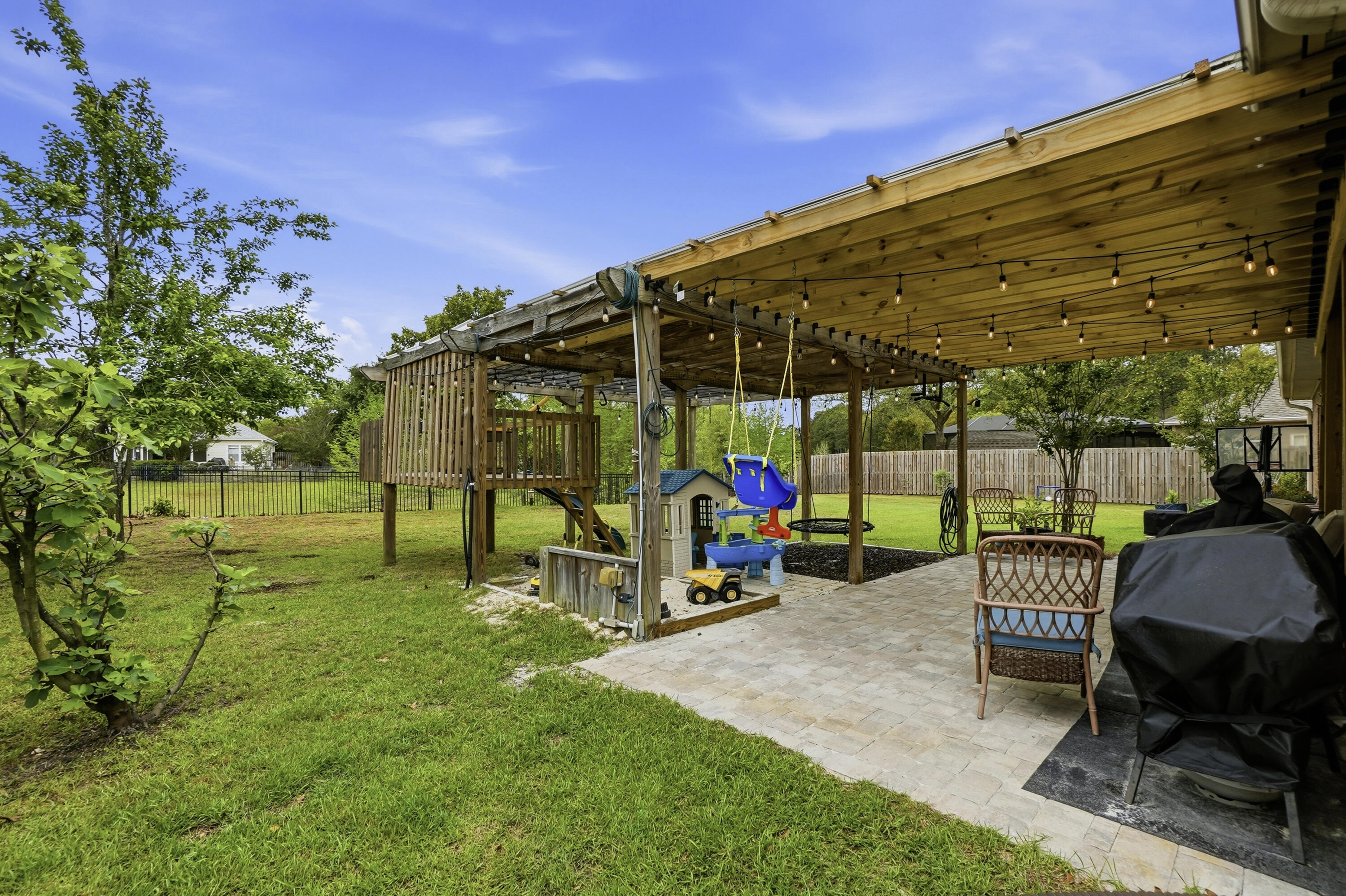 52 Mango Lane Freeport FL 32439