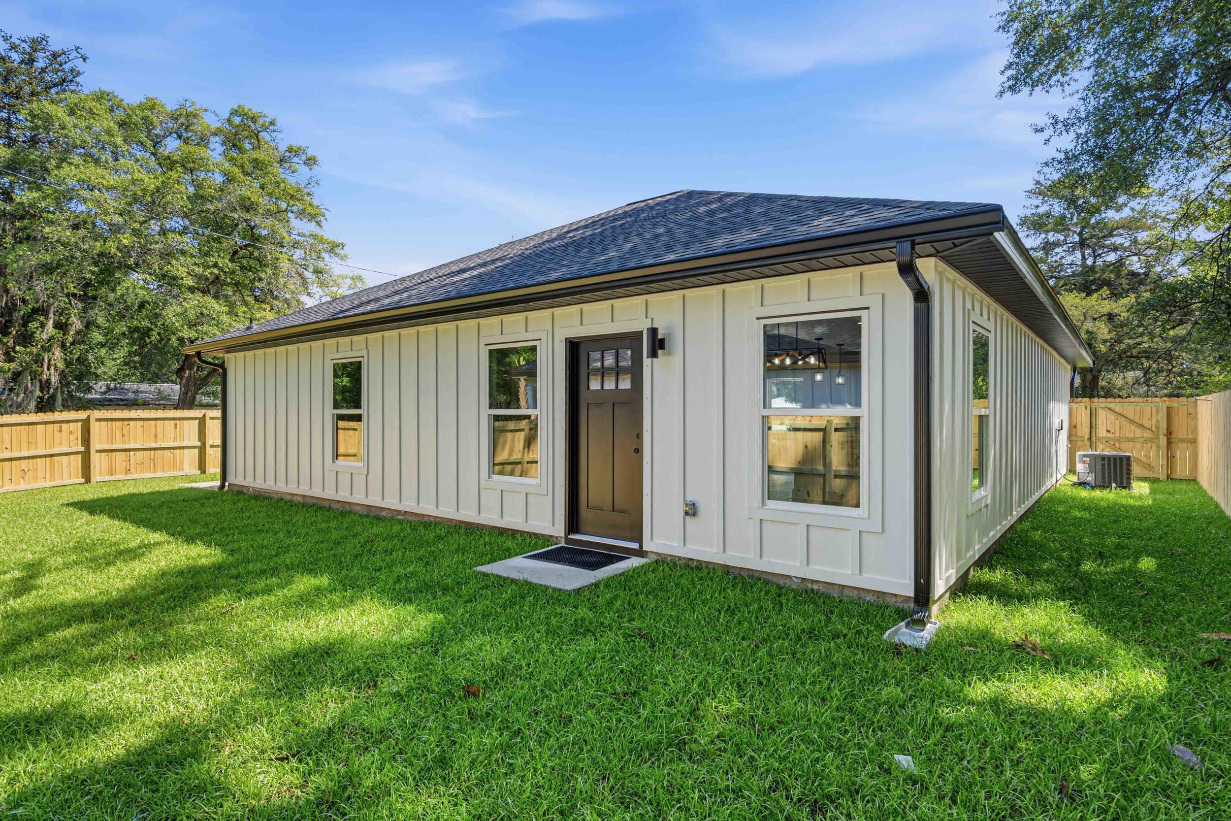 150 N Booker Street Crestview FL 32536