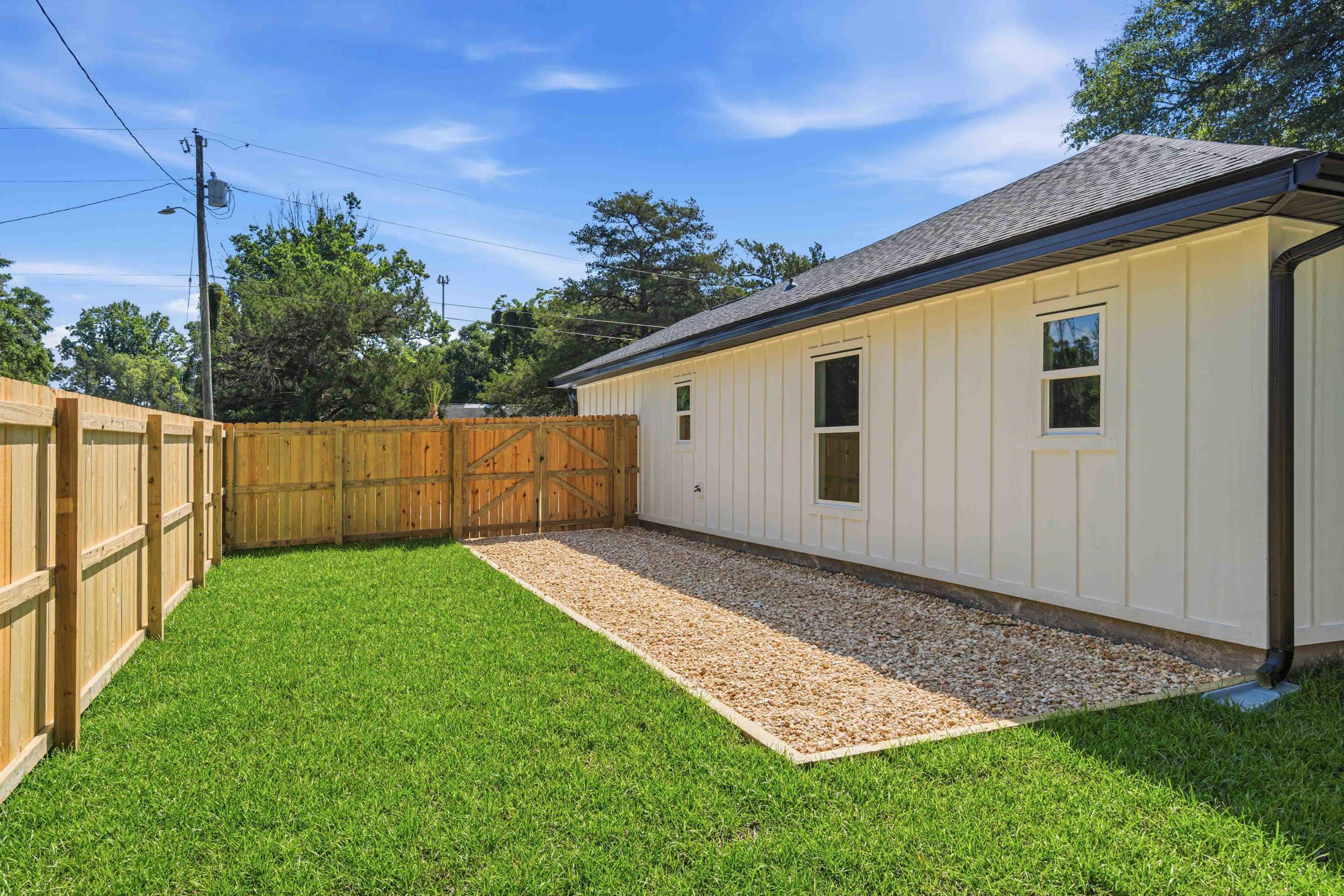 150 N Booker Street Crestview FL 32536