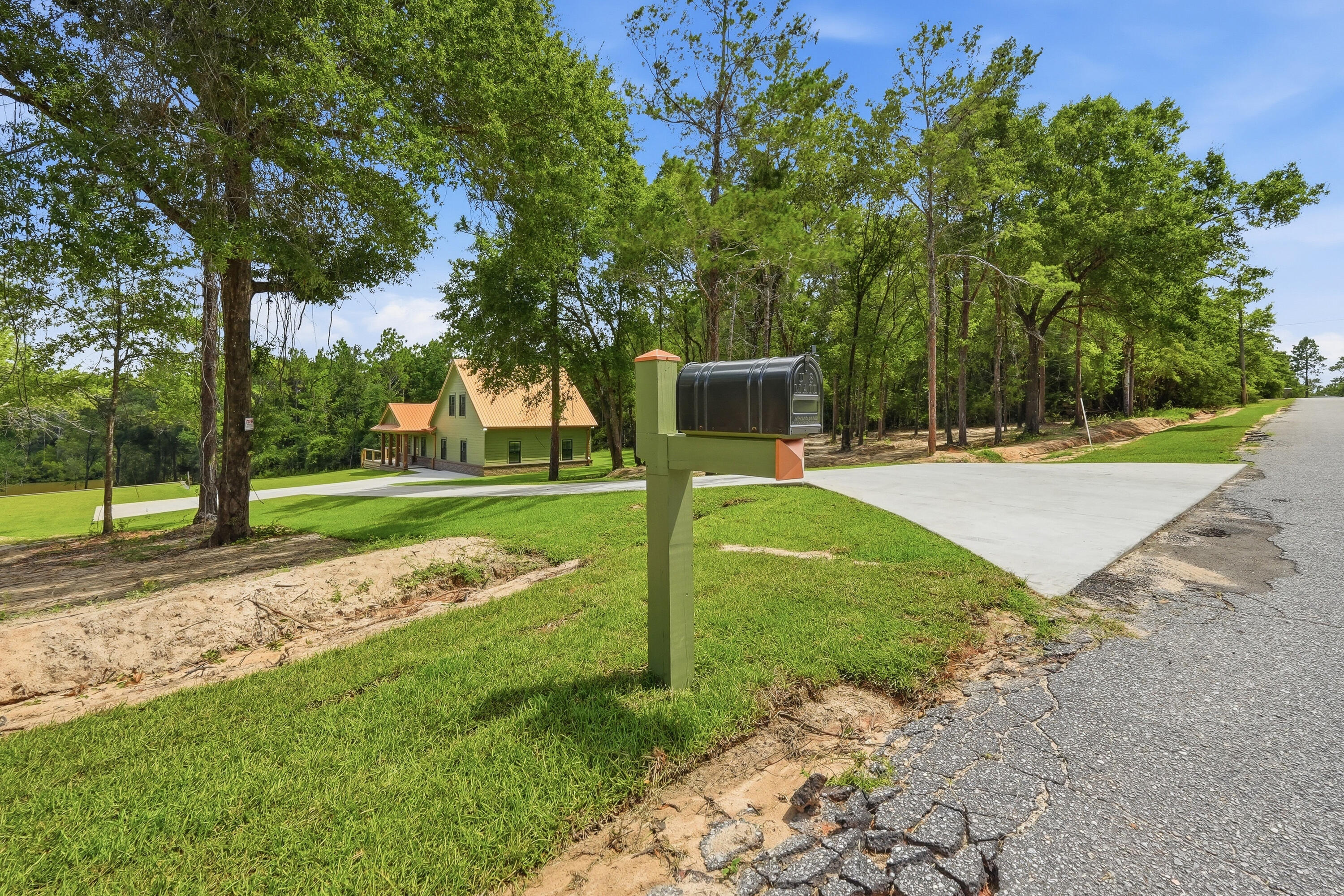 108 Creek Drive Crestview FL 32536