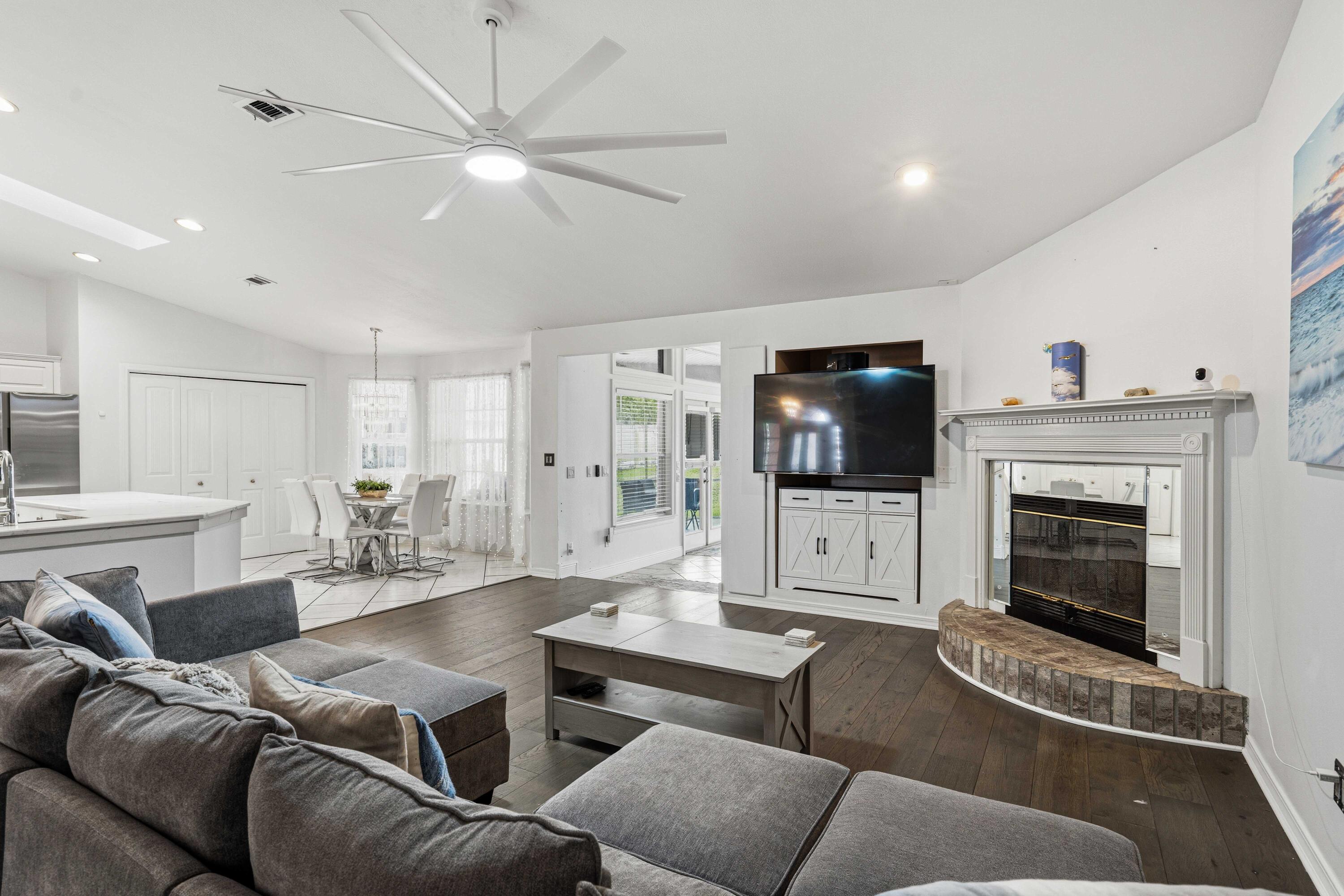 1929 Jessica Way Navarre FL 32566